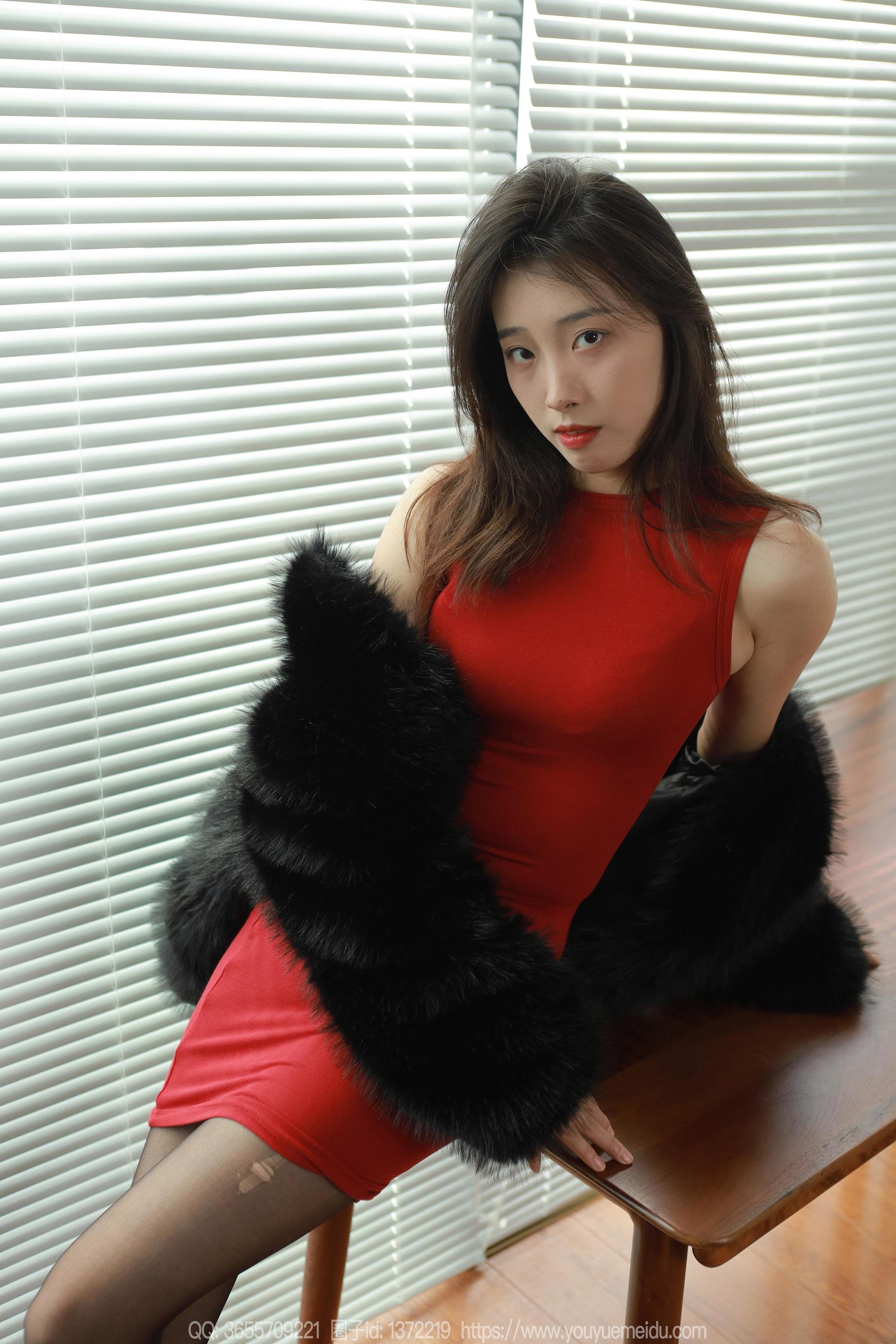 IESS异思趣向 - 模特： 小九 《红色包臀裙（下）》_第3张