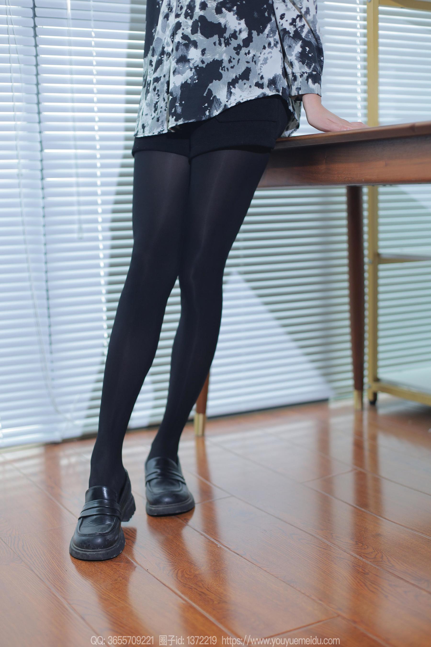 IESS异思趣向 - 模特： 小九 《黑色厚袜》_第3张