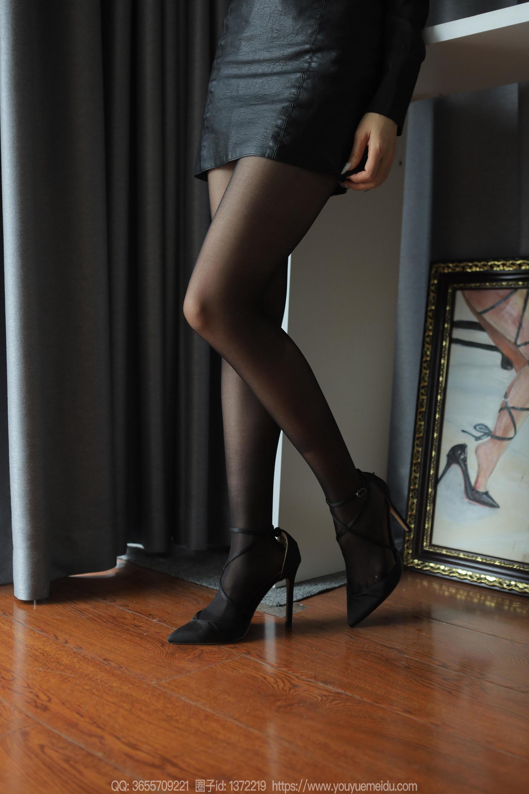 IESS异思趣向 - 模特： 小金 《黑色系穿搭》_第3张