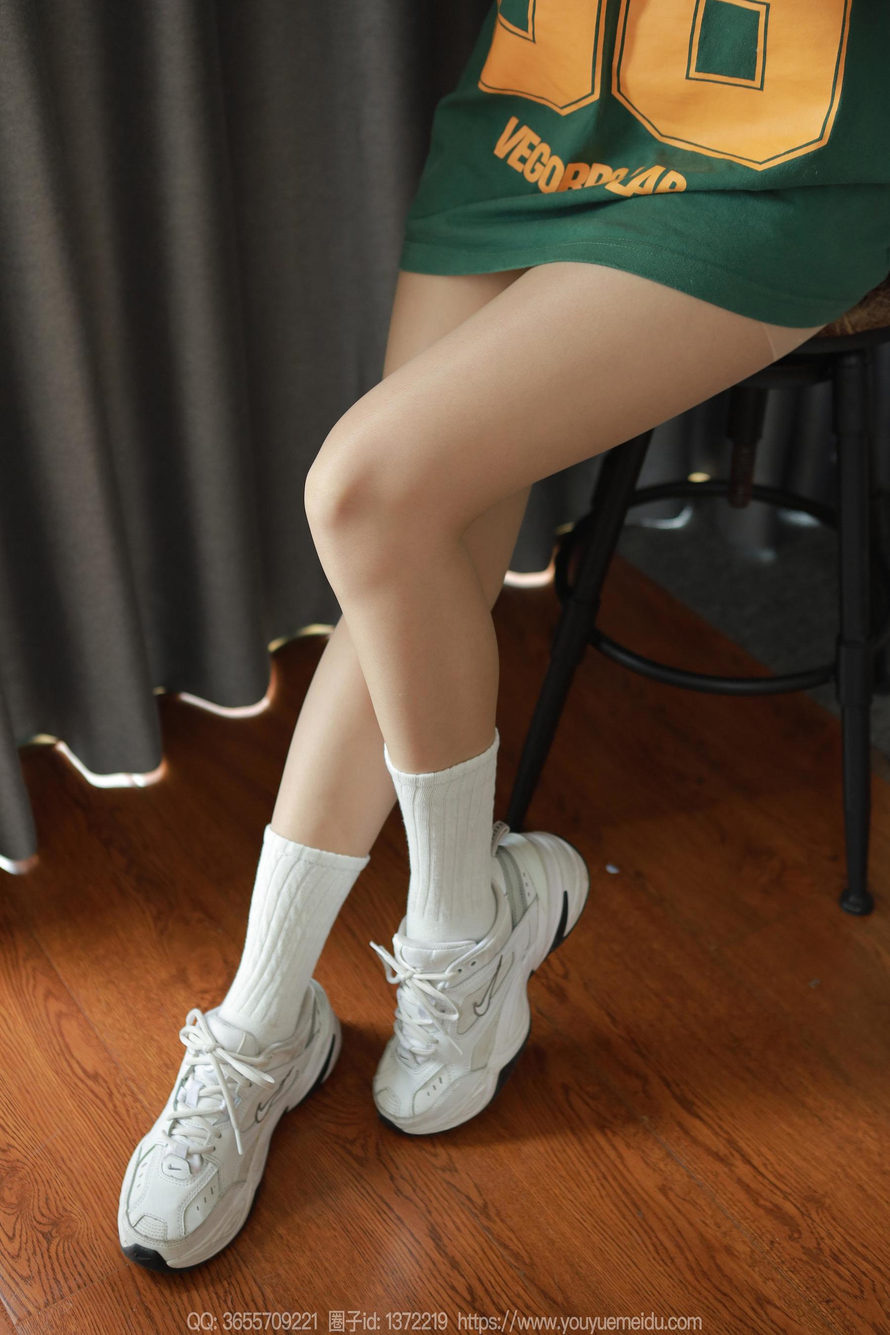 IESS异思趣向 - 模特： 婉萍 《居家女人》_第1张