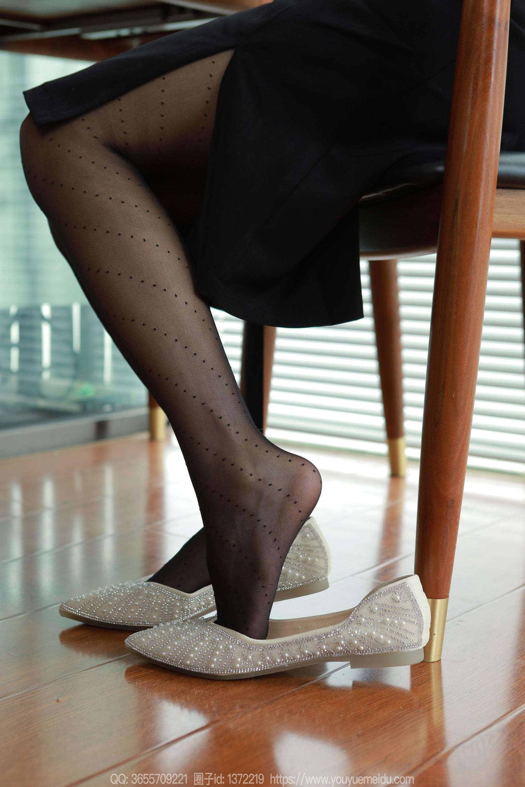 IESS异思趣向 - 模特： 小宝 《迷人波点》_第4张