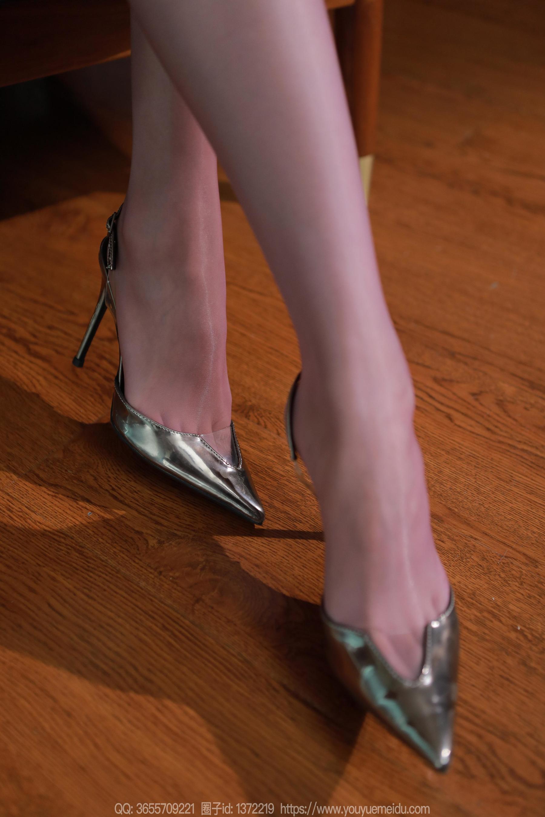 IESS异思趣向 - 模特： 小九 《闪亮的红》_第5张