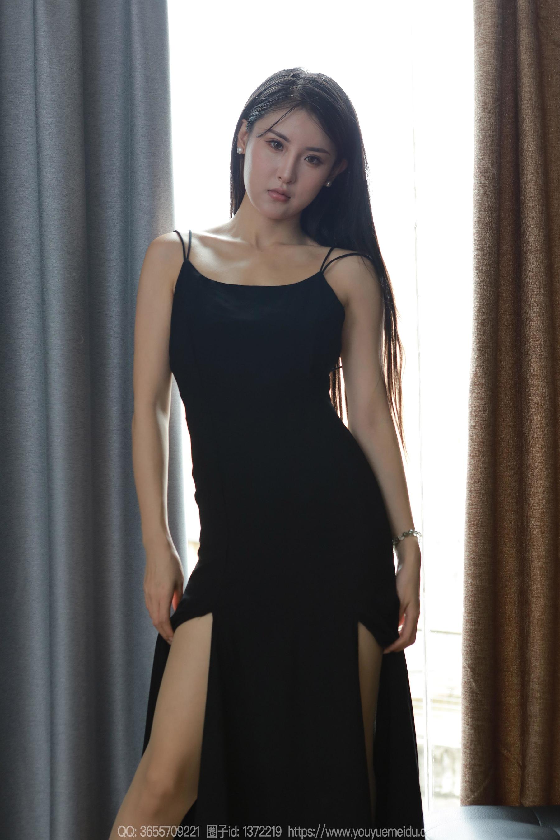 IESS异思趣向 - 模特： 婉萍 《黑色礼裙（下）》_第1张