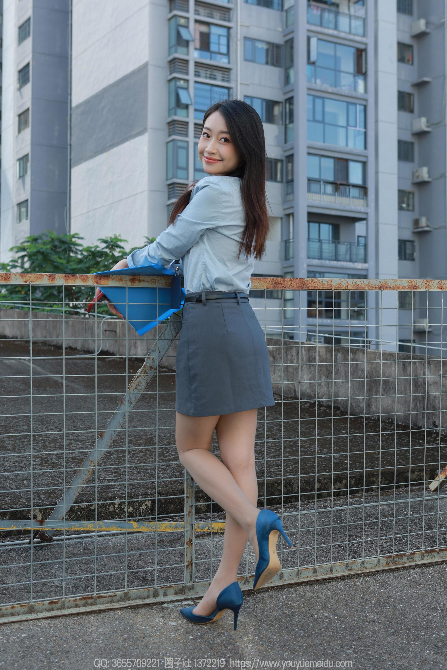 IESS异思趣向 - 模特： 小婕 《蓝衣OL（上）》_第4张