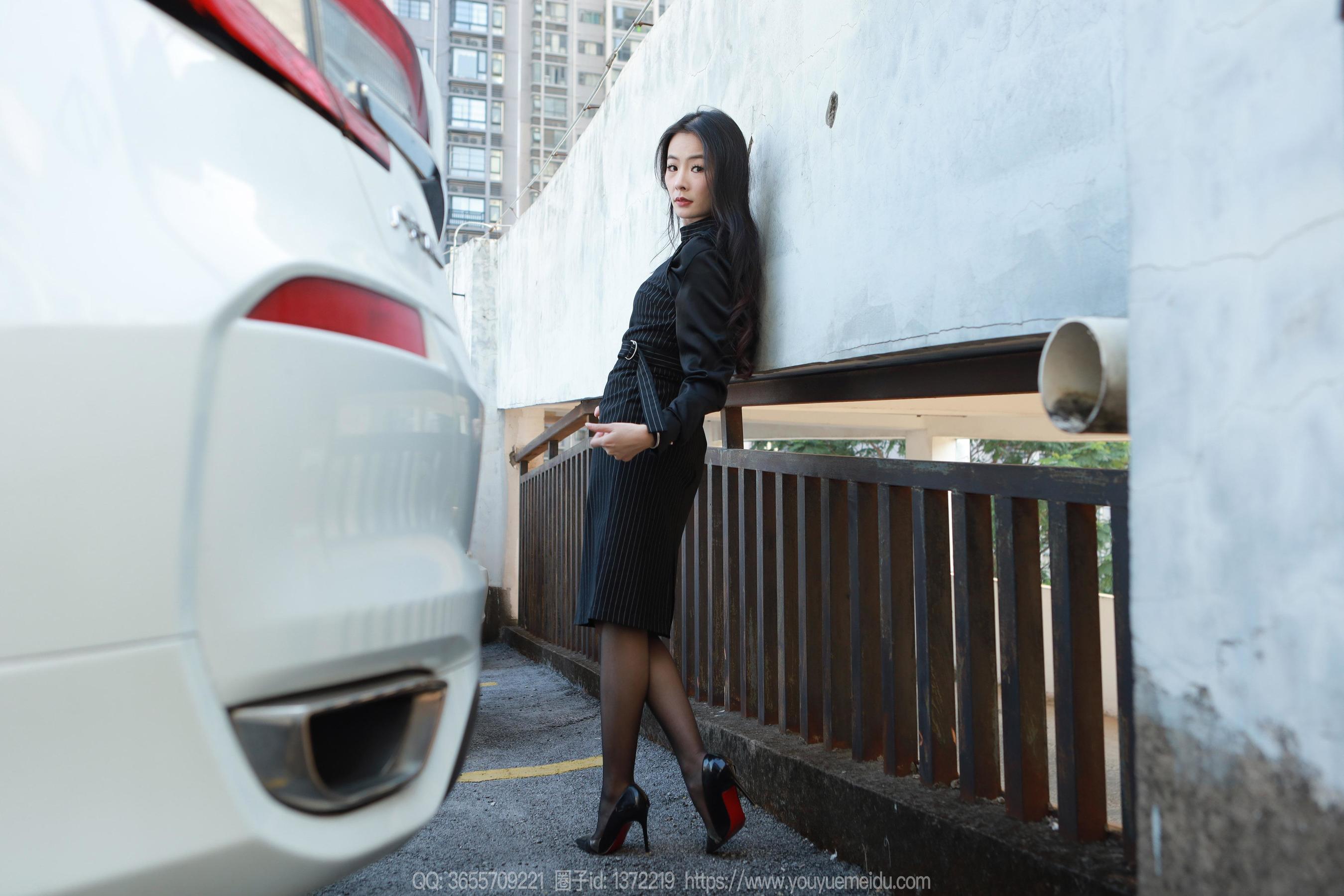 IESS异思趣向 - 模特： 小金 《都市OL》_第3张