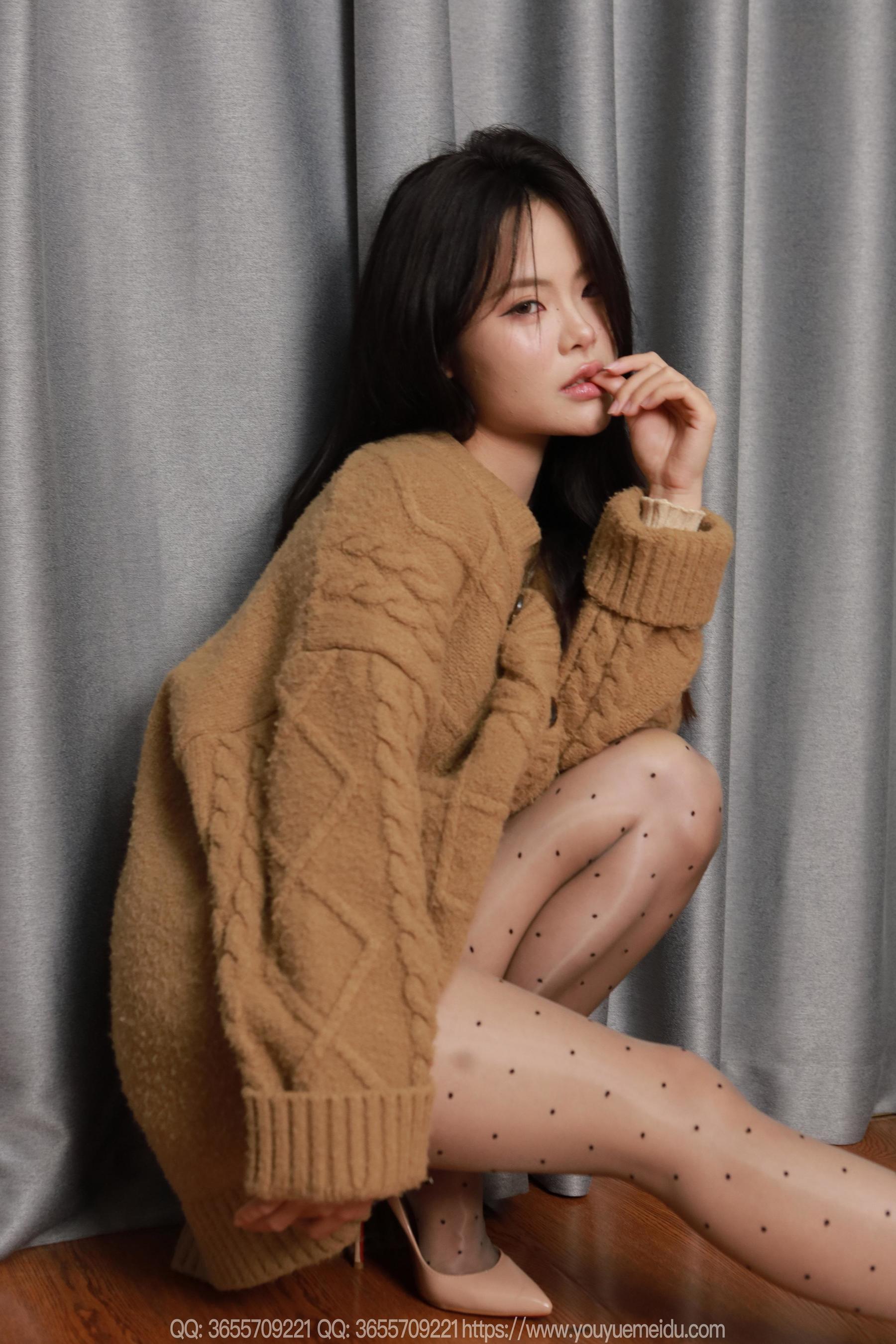 IESS异思趣向 - 模特： 兔兔 《吊带波点》_第4张