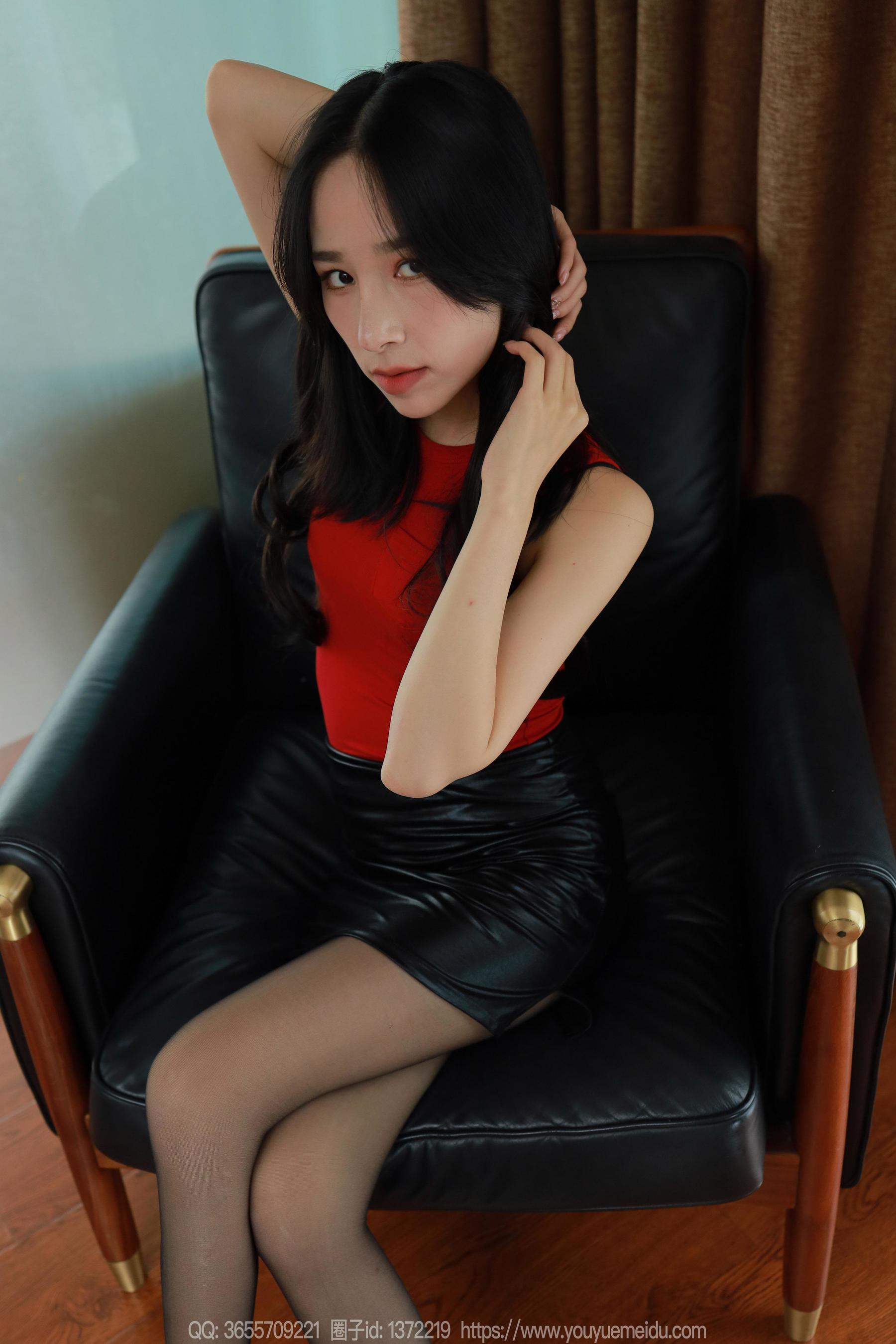 IESS异思趣向 - 模特： 美子 《红衣黑裙》_第4张