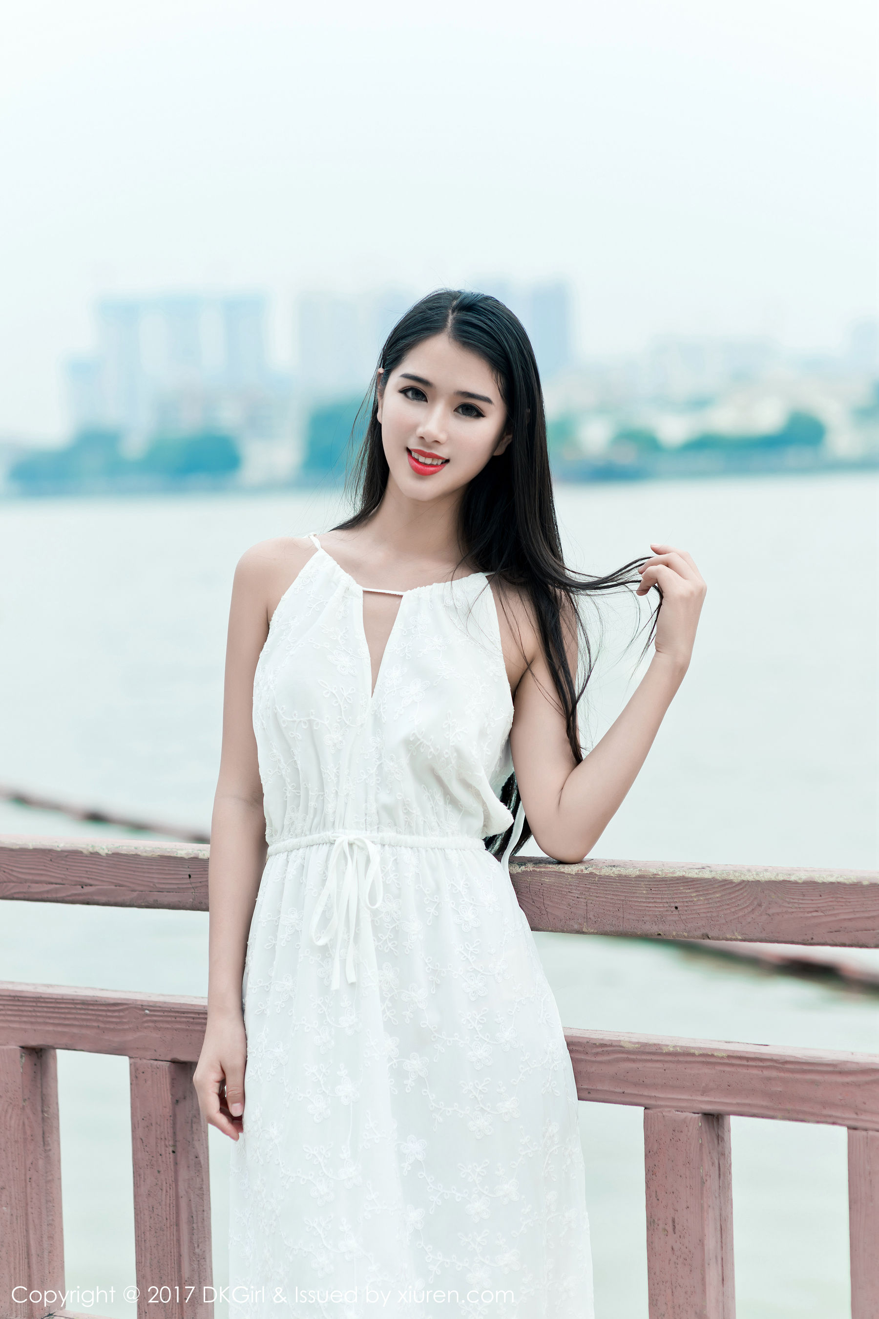 啊宝宝《纯情少女，丰乳肥臀》 [御女郎DKGirl] VOL.025_第2张