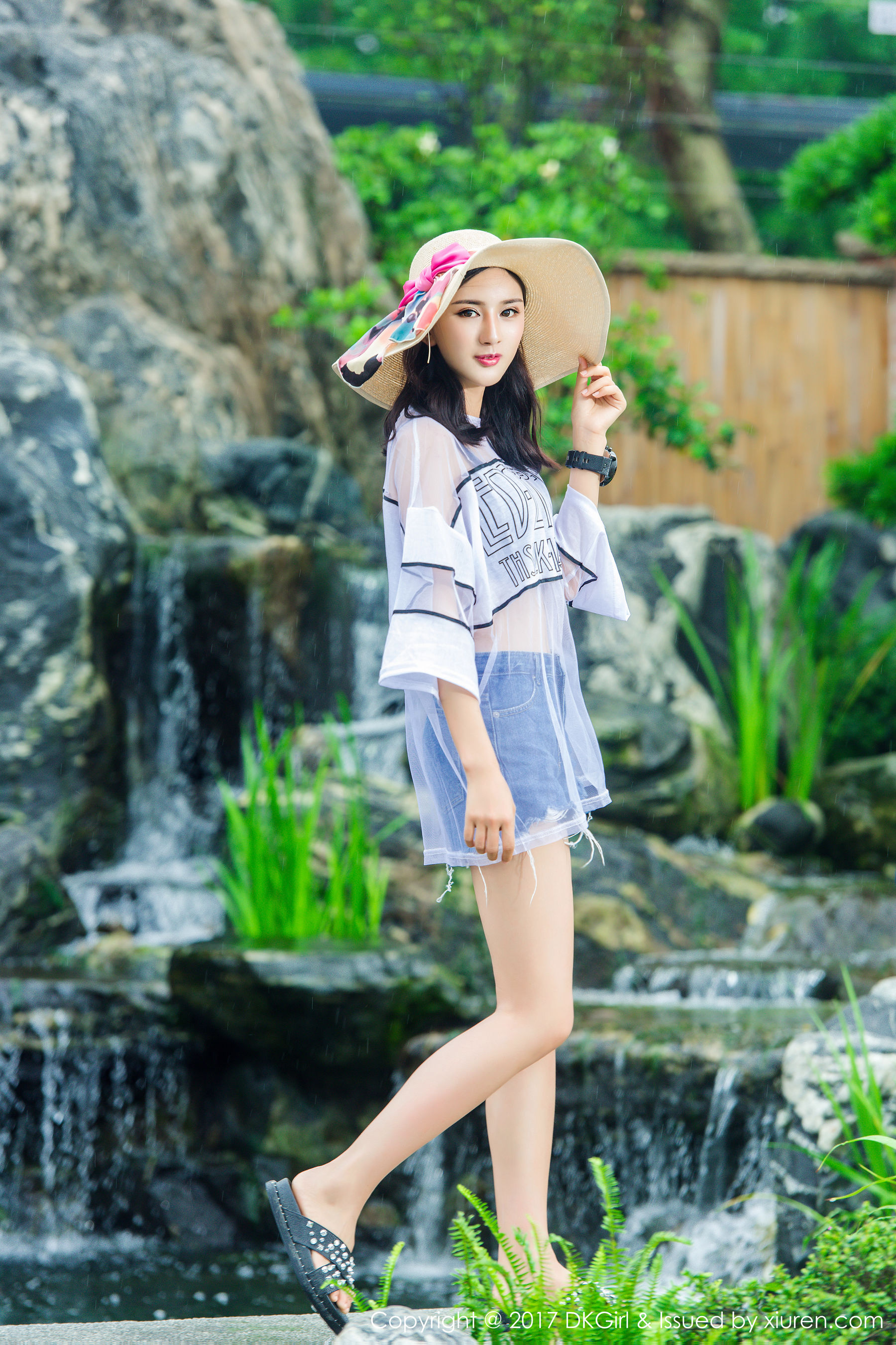 模特梅哥《清新可人，美乳美腿，时尚性感》 [御女郎DKGirl] VOL.026_第5张