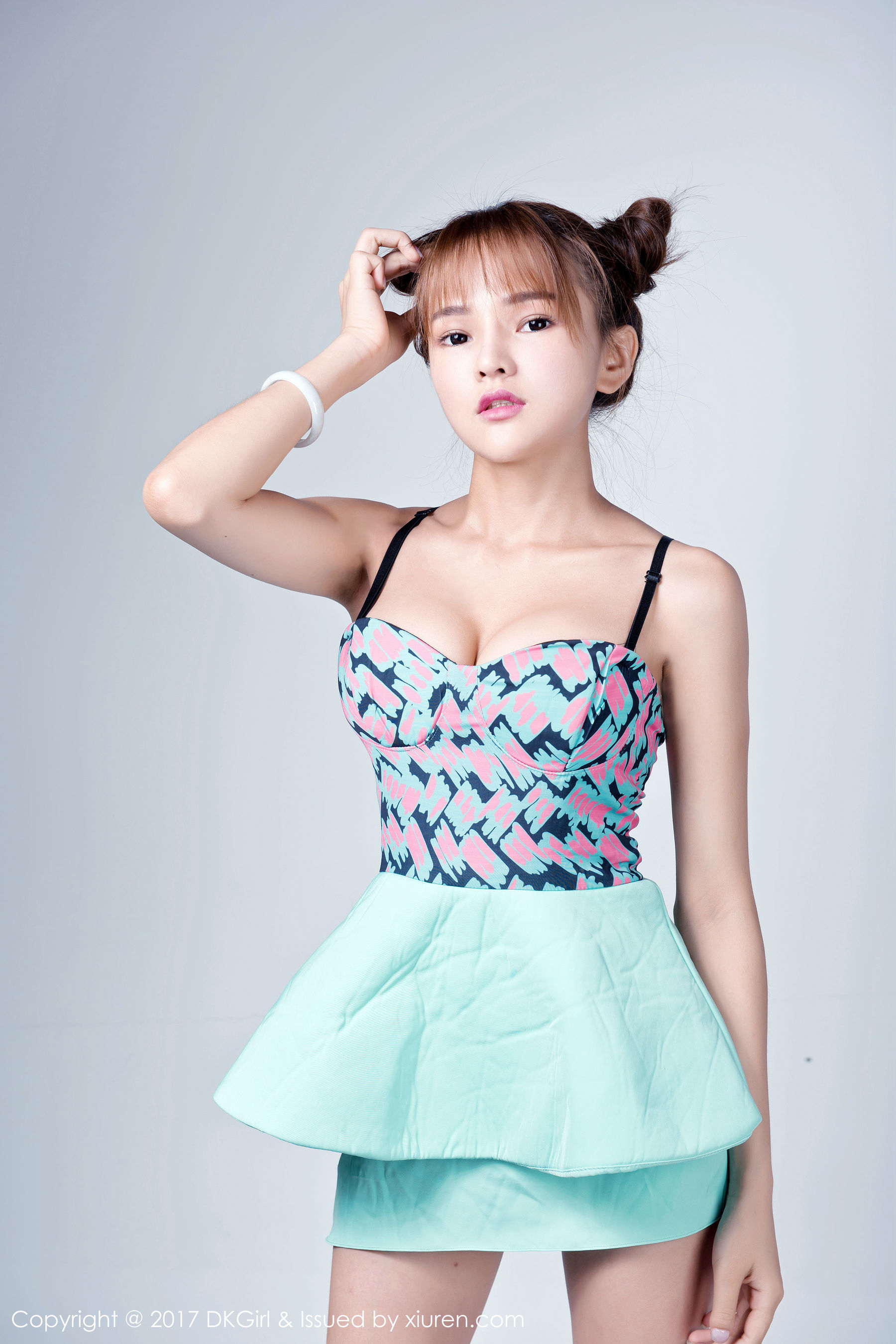 岑雨桥《混血美人，童颜巨乳》 [御女郎DKGirl] VOL.031_第4张