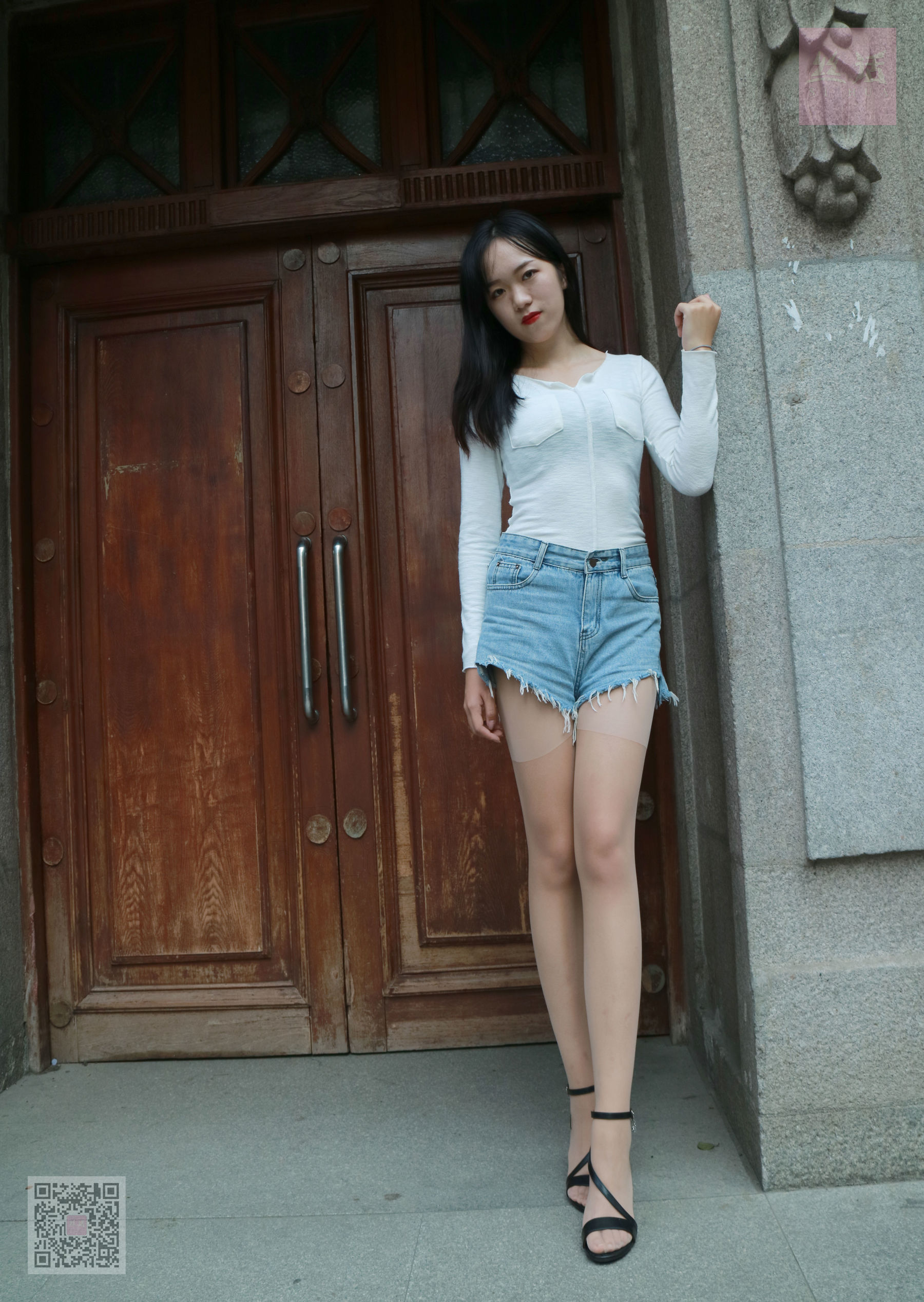 [思话SiHua] SH010 子琦 类似街拍_第2张