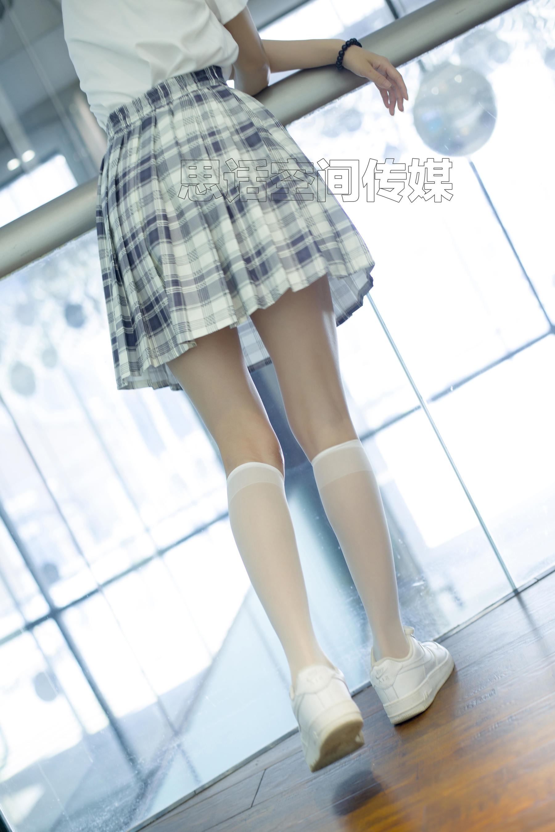 [思话SiHua] SH127 诗韵 商场里的JK女孩_第2张