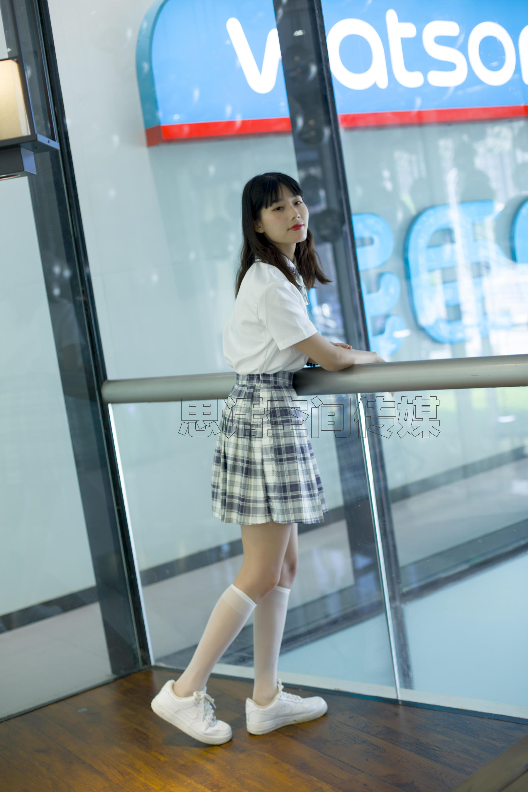 [思话SiHua] SH127 诗韵 商场里的JK女孩_第4张
