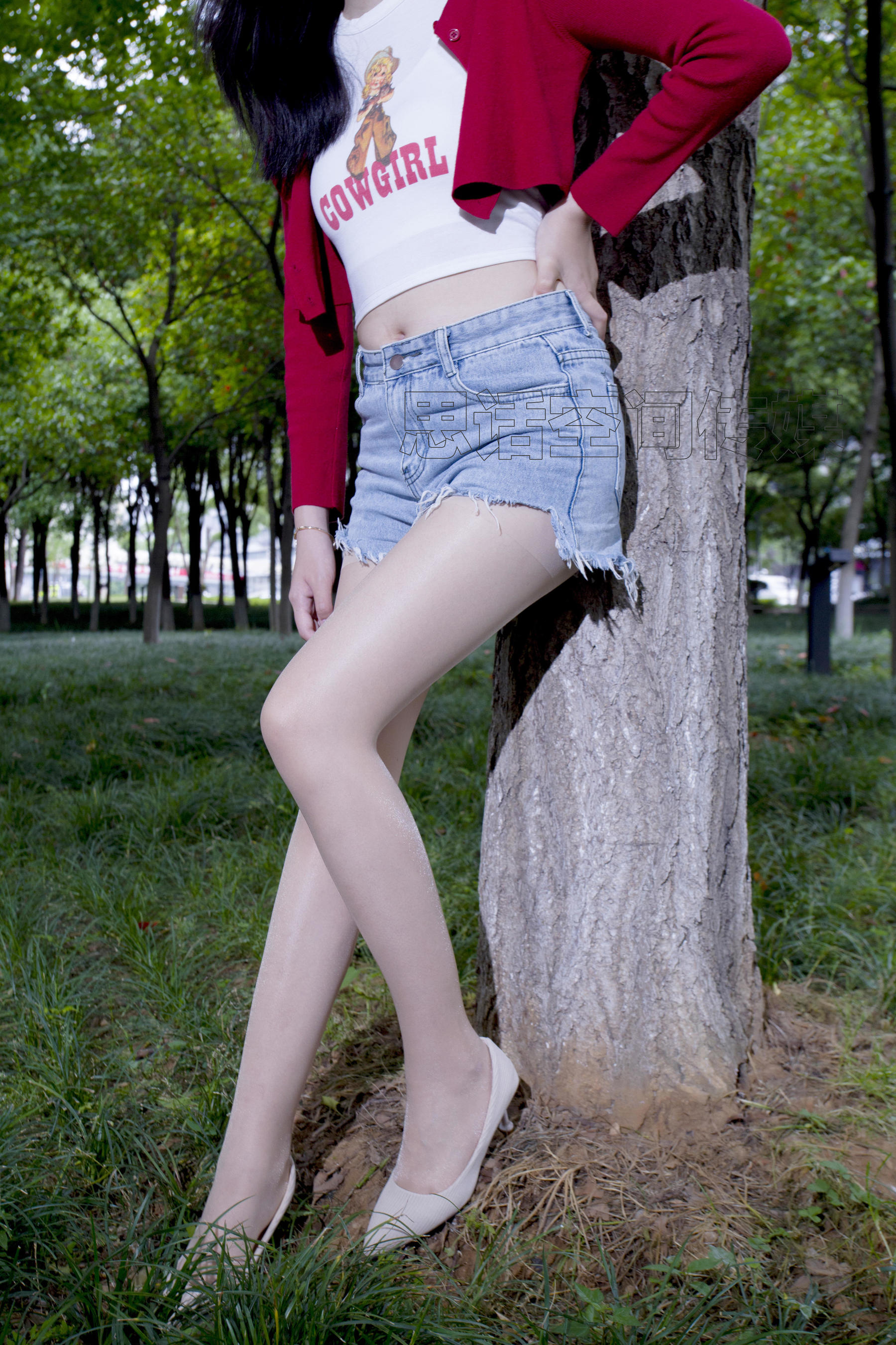 [思话SiHua] SH129 子琦 公园长腿活力少女_第1张