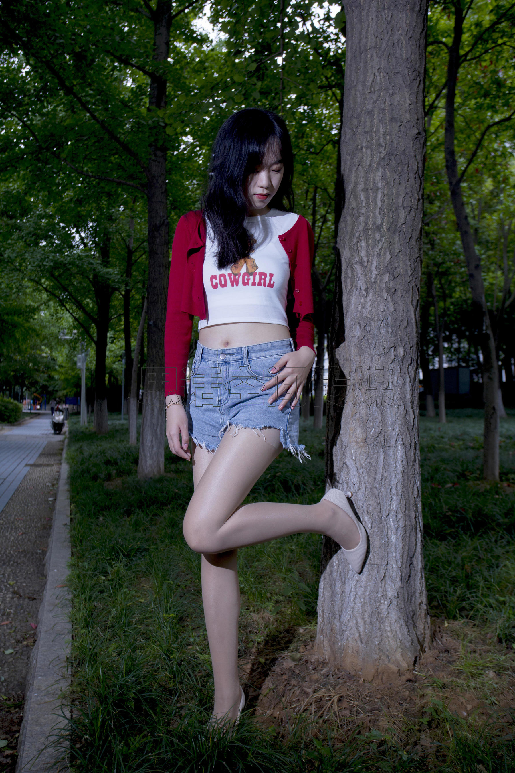 [思话SiHua] SH129 子琦 公园长腿活力少女_第5张