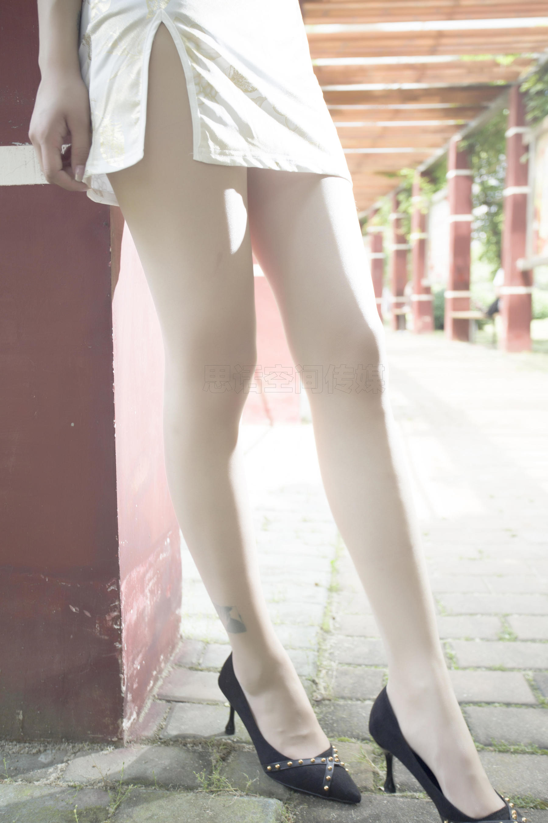 [思话SiHua] SH138 橘子 长腿旗袍美女露美足_第2张