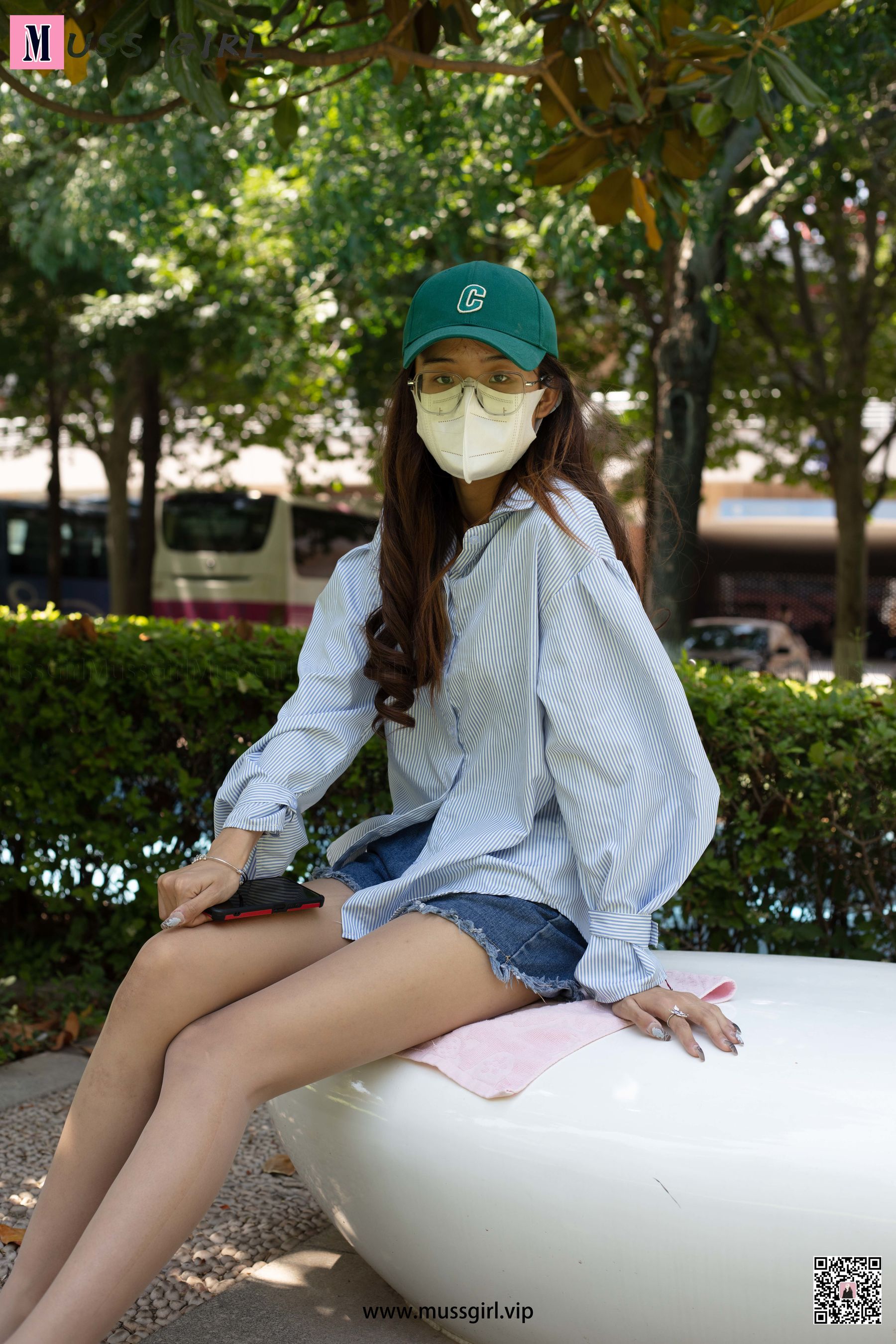 [慕丝女郎MussGirl] No.135 牛仔热裤肉丝美女_第4张