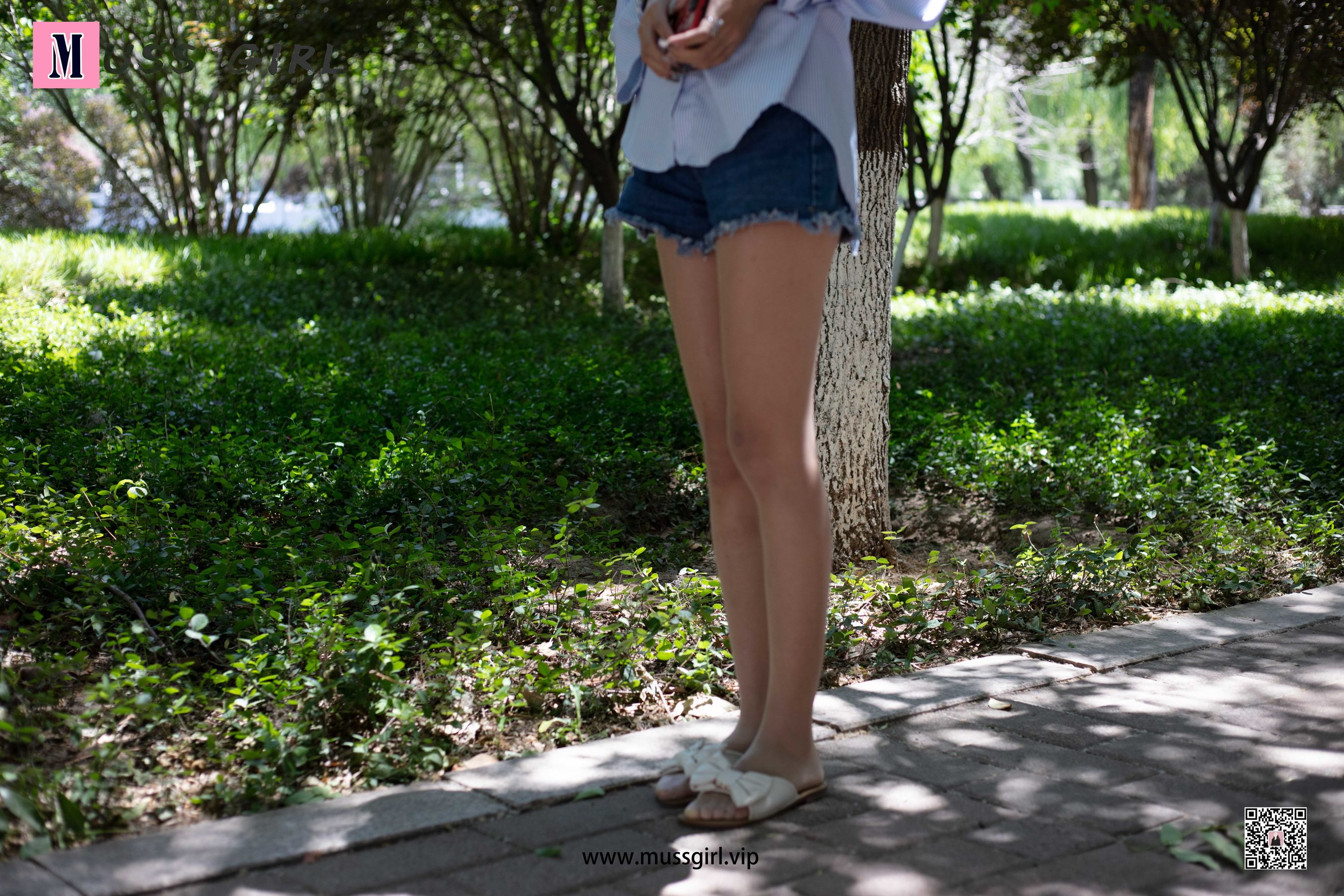 [慕丝女郎MussGirl] No.136 牛仔热裤肉丝美女2_第1张