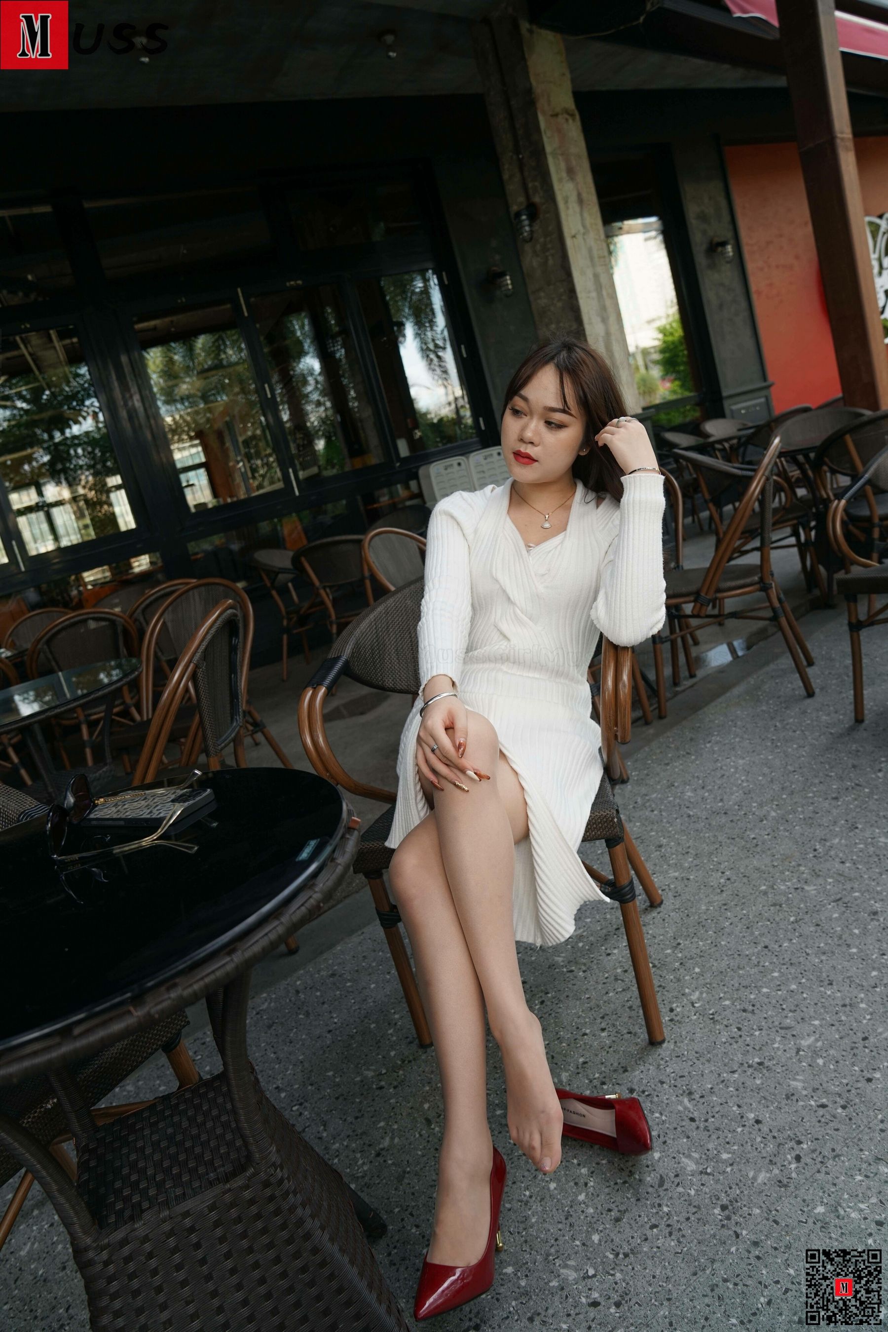 [慕丝女郎MussGirl] No.138 白色连衣裙高跟_第3张