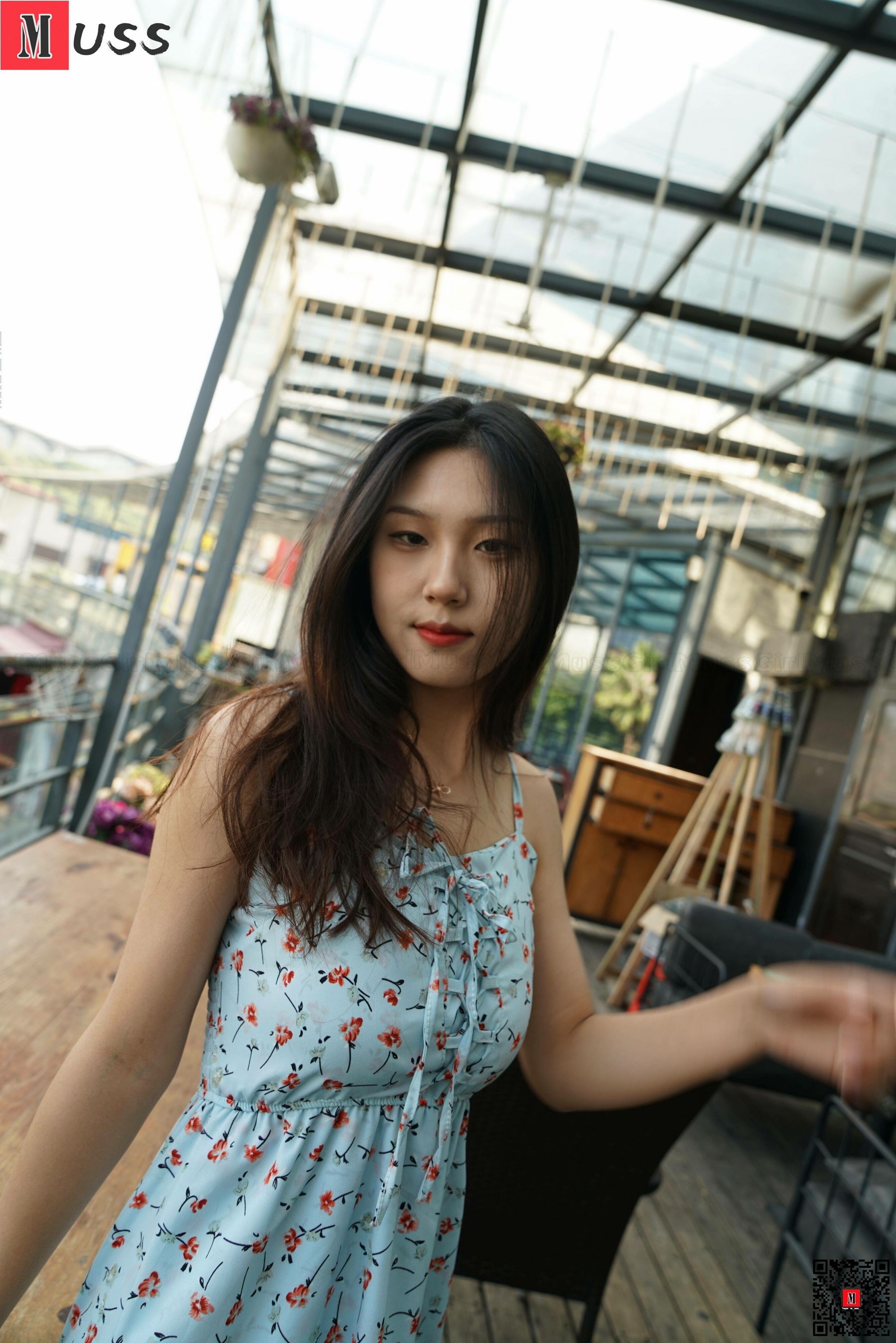 [慕丝女郎MussGirl] No.140 户外碎花肉丝高跟美女_第4张