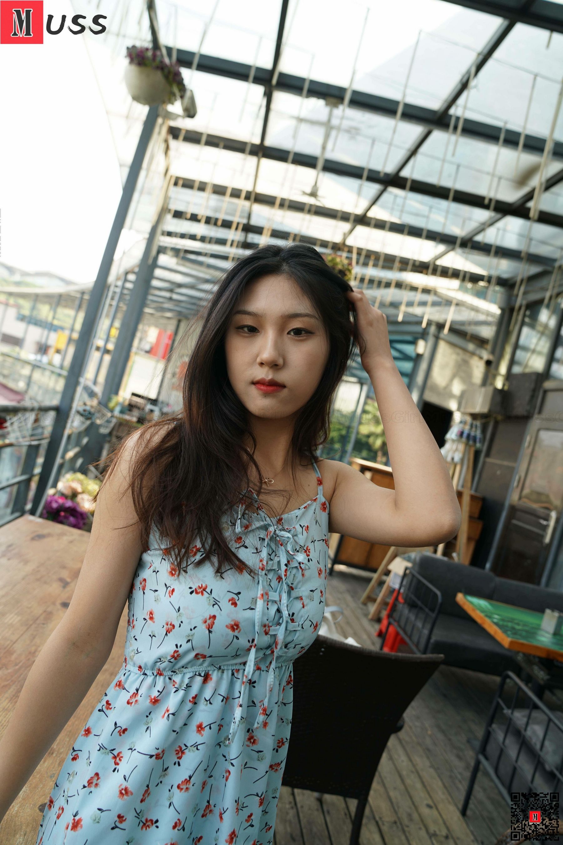 [慕丝女郎MussGirl] No.140 户外碎花肉丝高跟美女_第5张