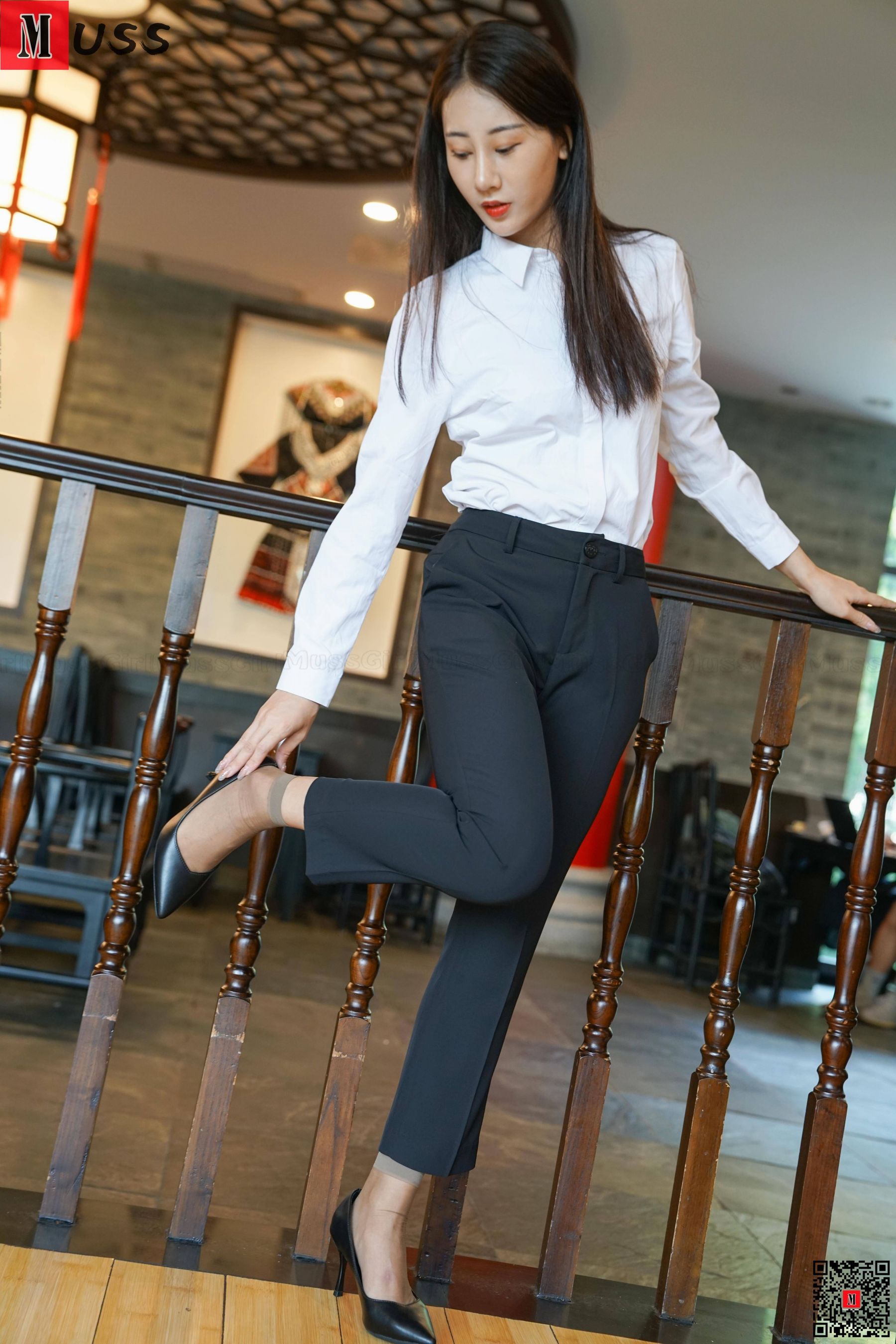[慕丝女郎MussGirl] No.142 制服短丝高跟白领_第2张