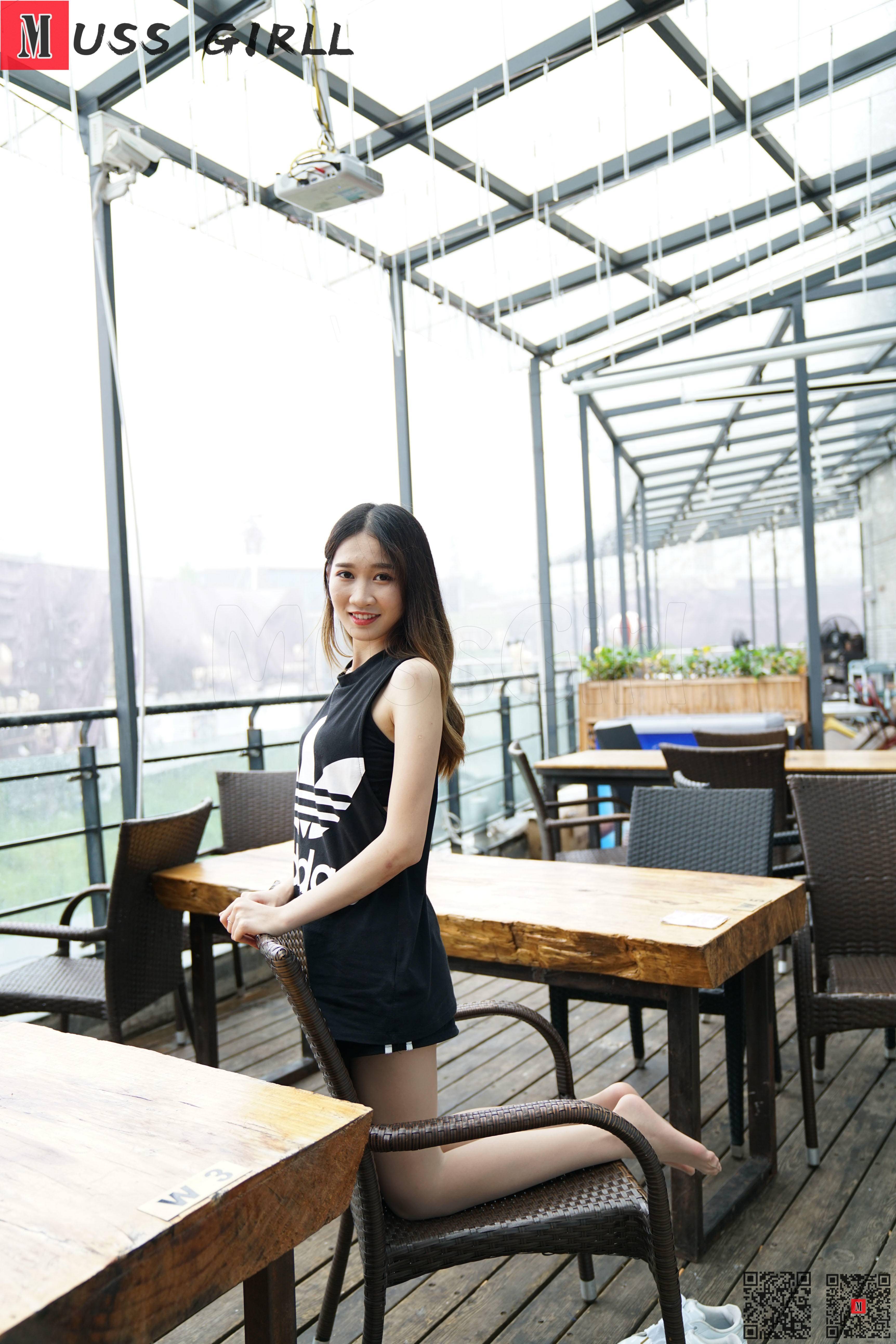 [慕丝女郎MussGirl] No.312 热裤肉丝美女_第1张