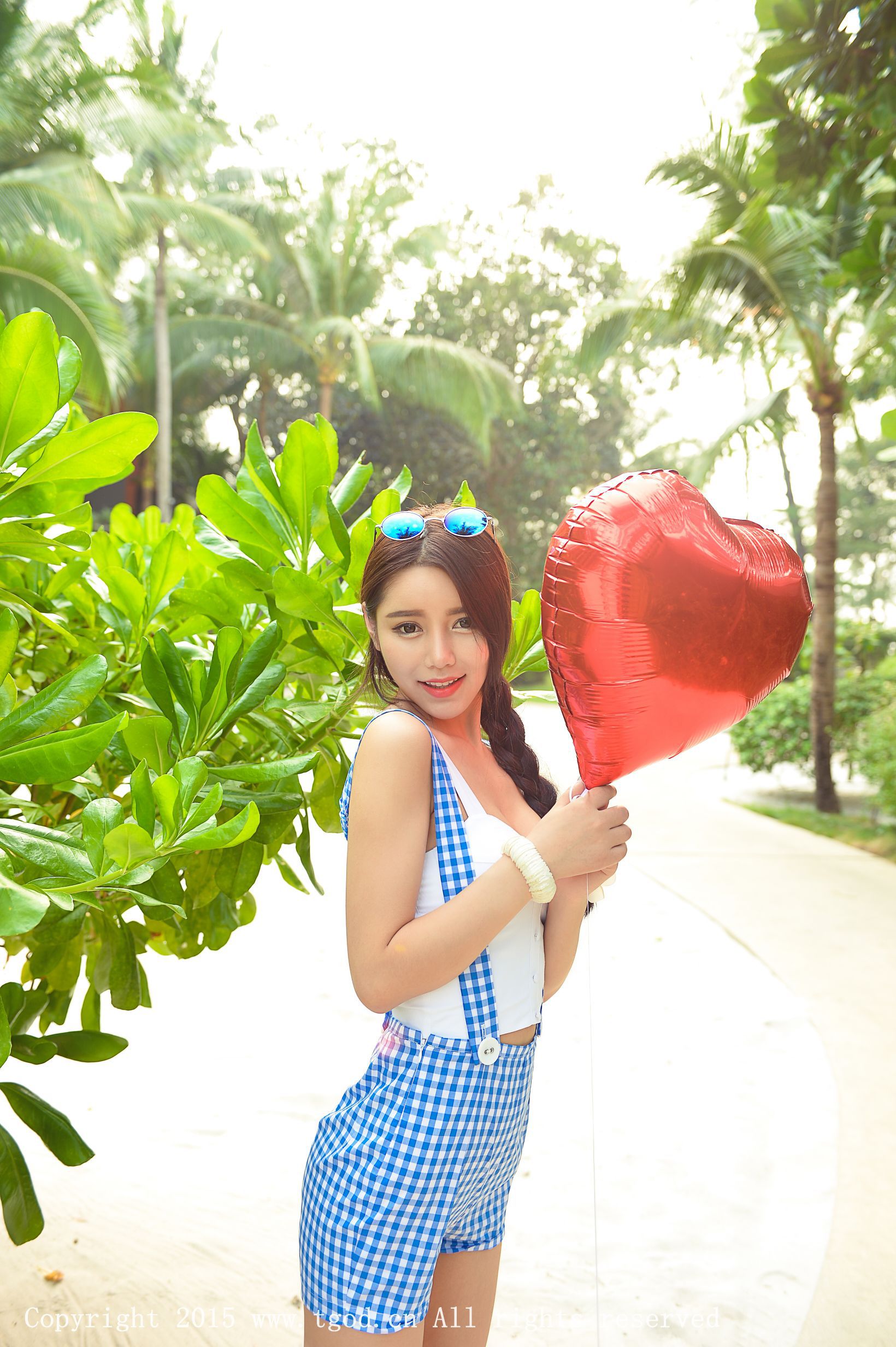 徐妍馨Mandy《普吉岛旅拍》极品吊带短裤女神 [TGOD推女神] 写真集_第5张