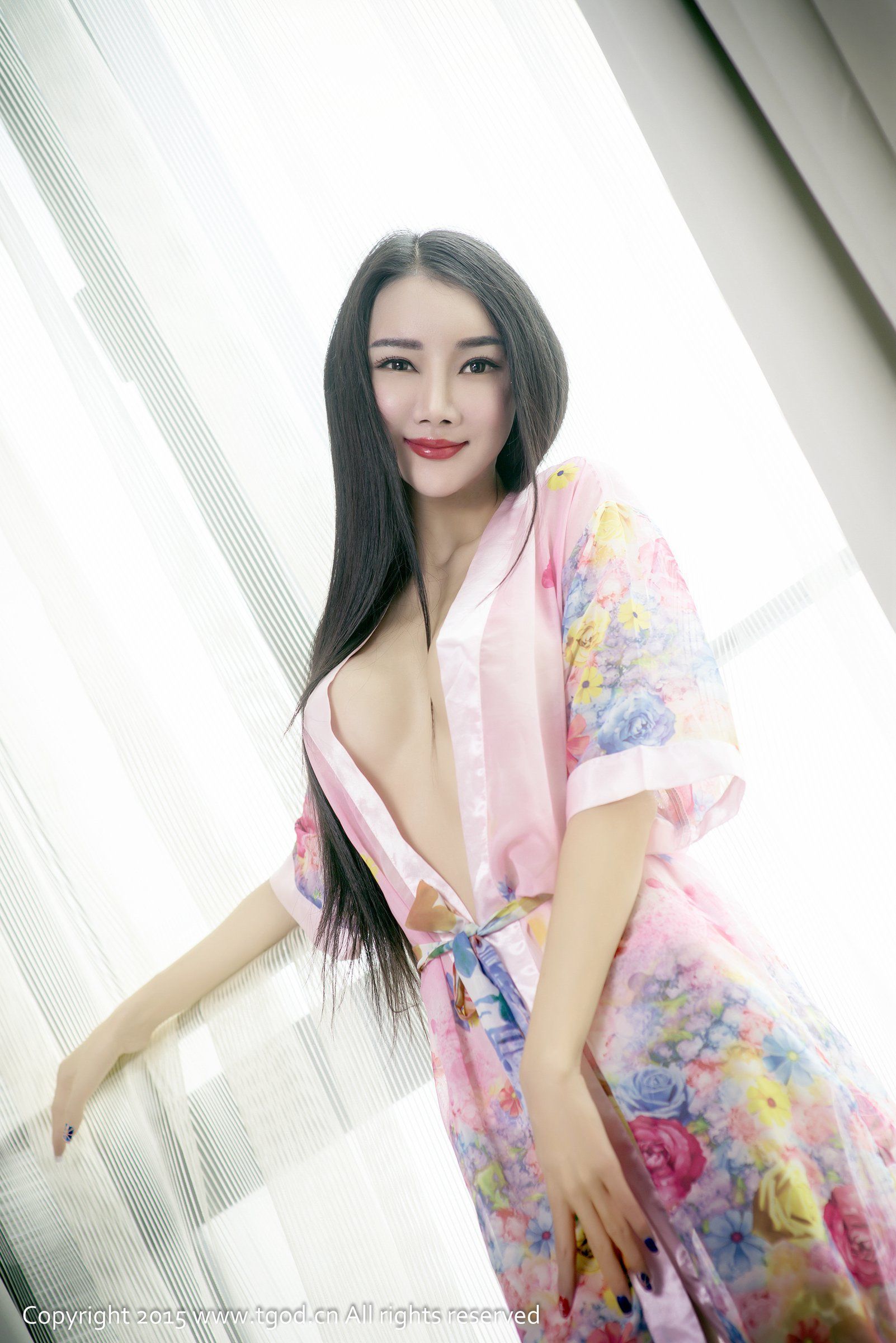 婕西儿《甜美性感 大波来袭》第一辑 [TGOD推女神] 写真集_第1张