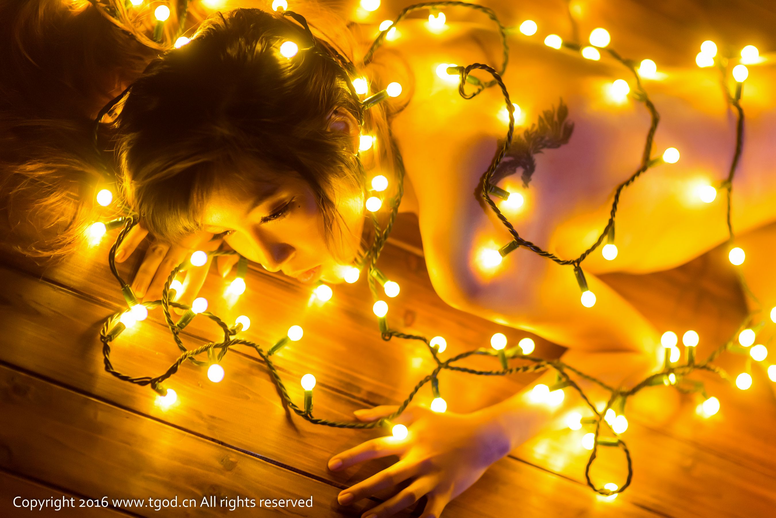 喵喵哒《百变萝莉秀身材》 [推女神TGOD]_第3张