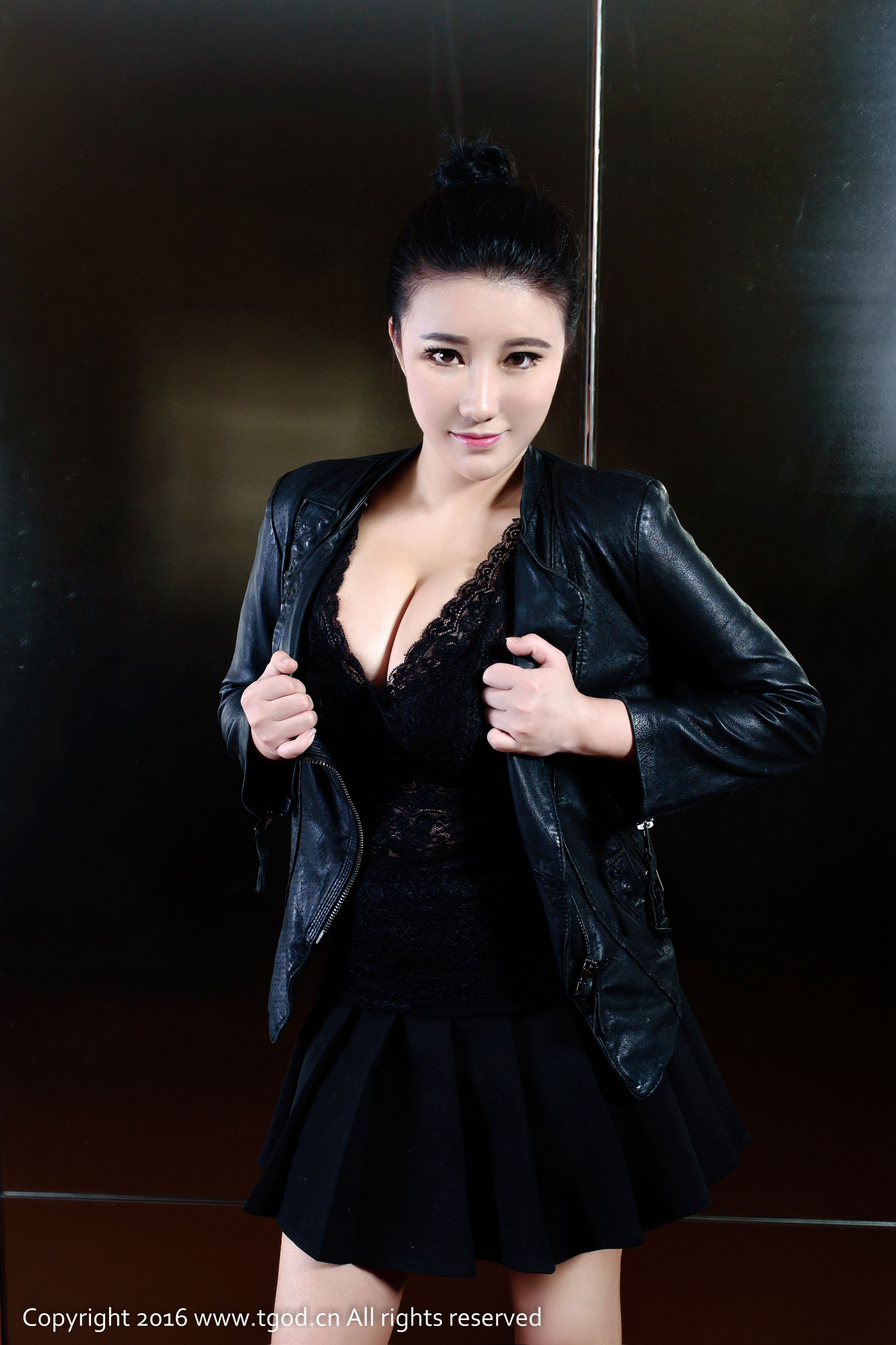 小紫藤《热辣焚身不自主》 [推女神/御女郎]_第4张