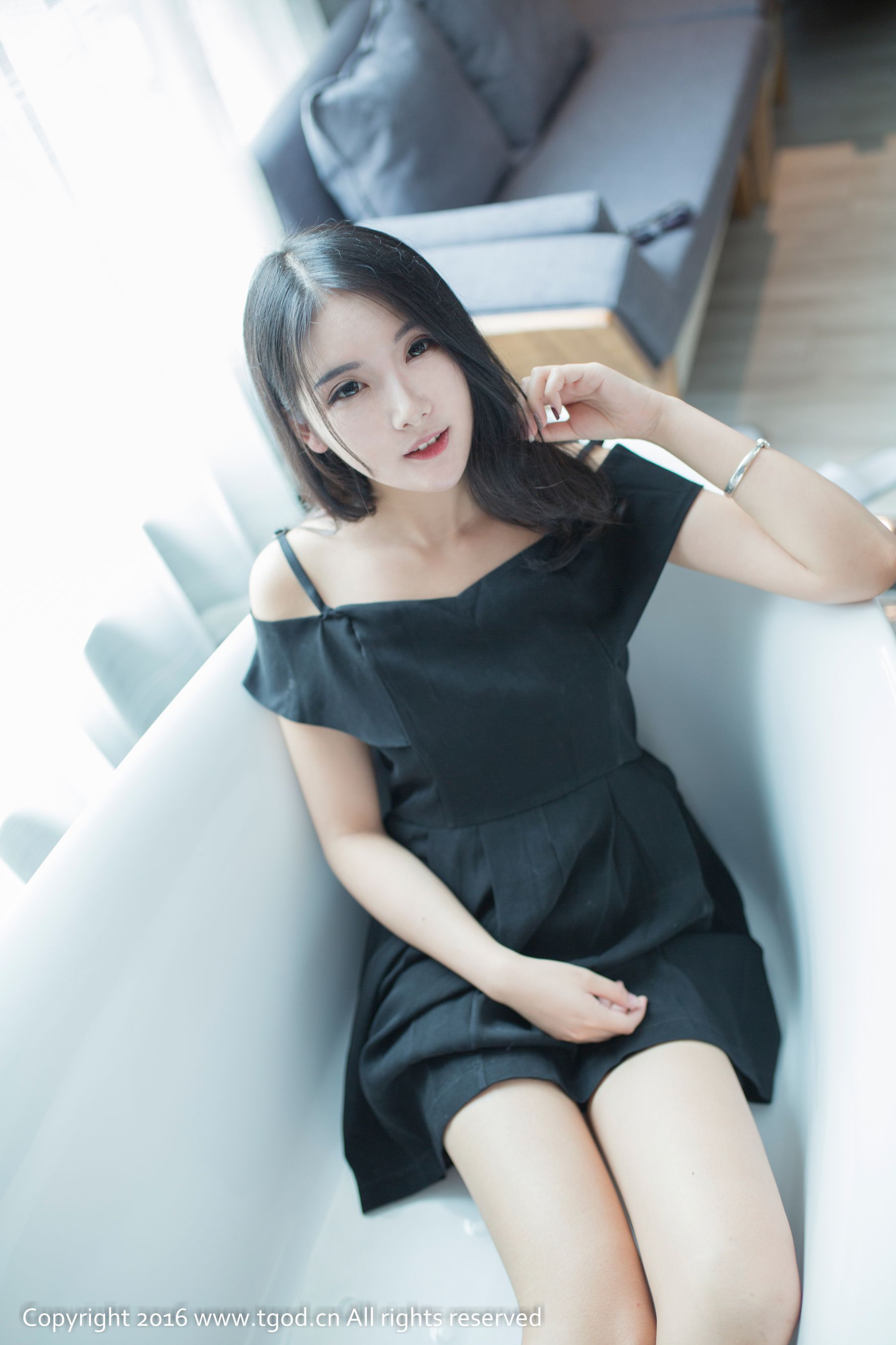 莓ya《难以抗拒的魅惑女神》 [推女神TGOD]_第1张