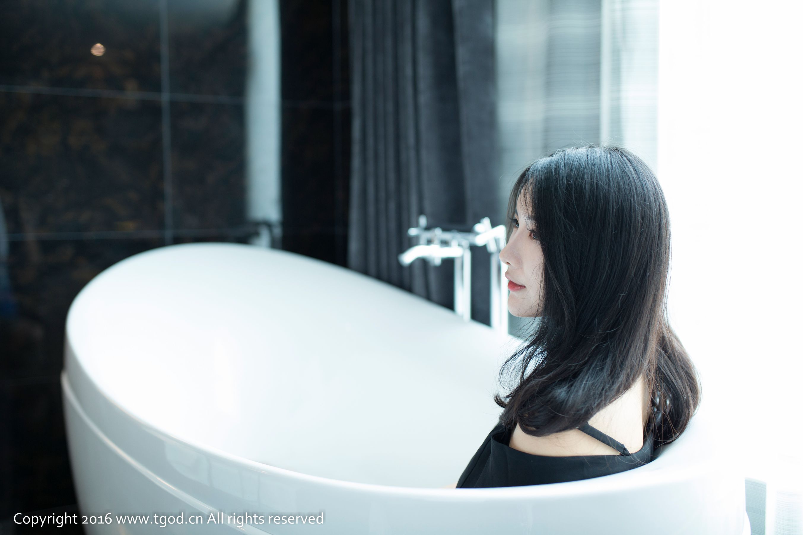 莓ya《难以抗拒的魅惑女神》 [推女神TGOD]_第2张