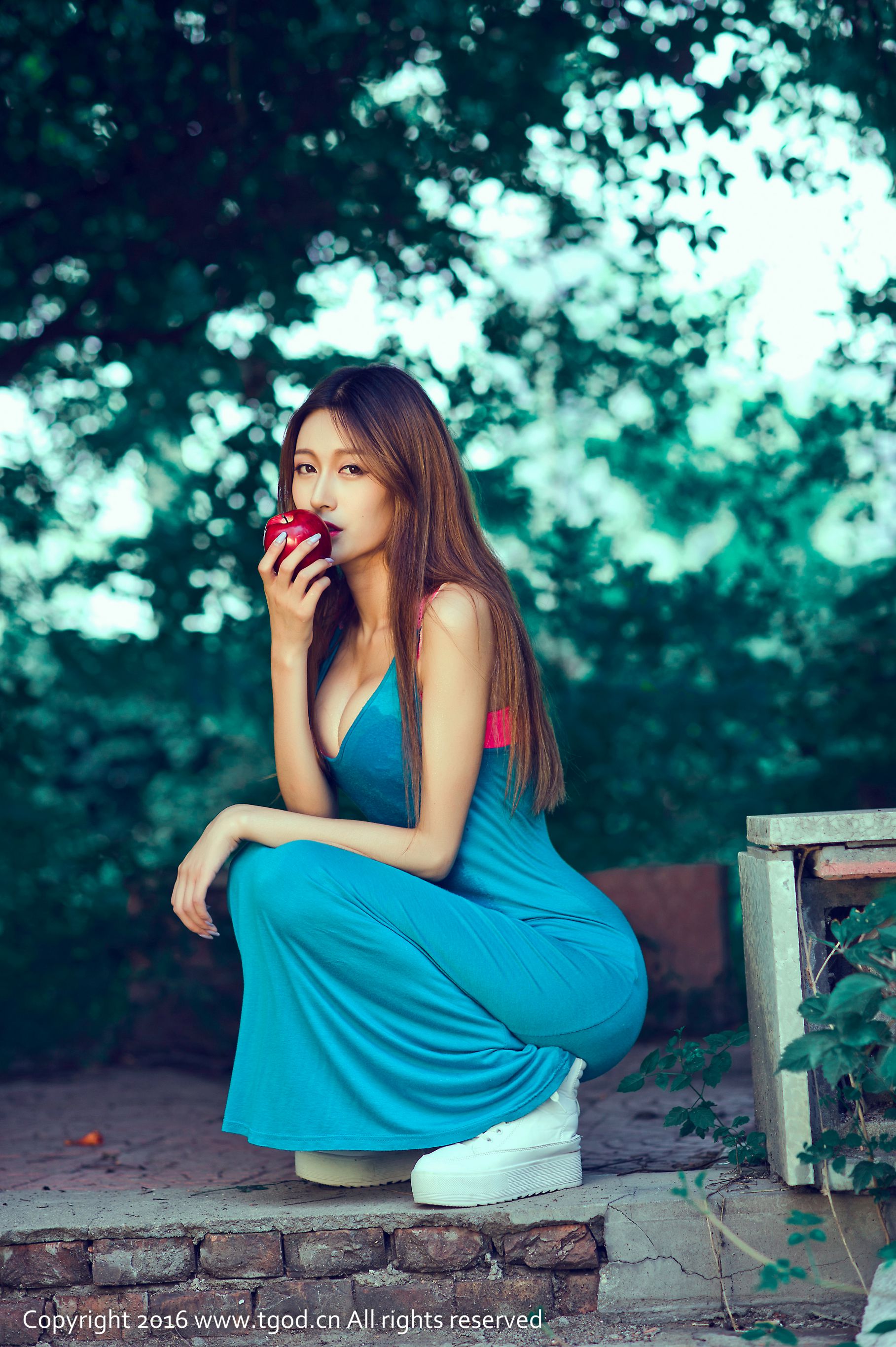 耿晶《水蛇腰身圆润翘臀真女神》 [推女神TGOD]_第1张