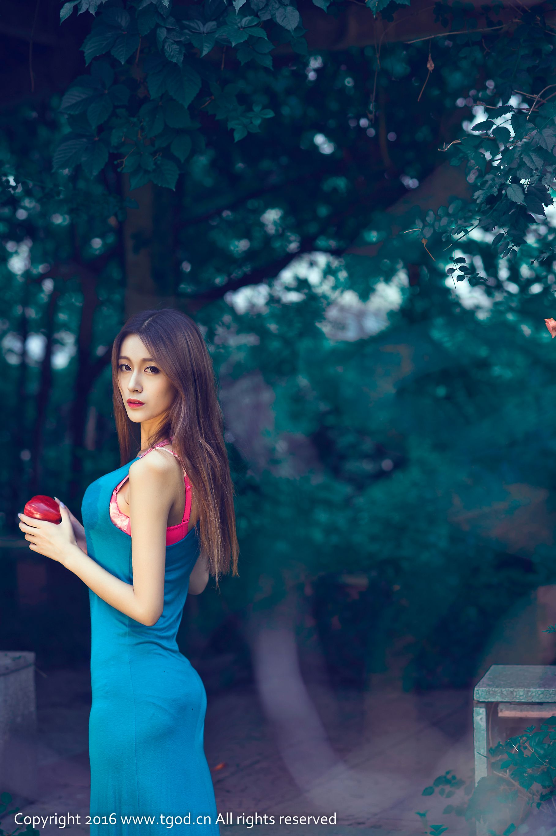 耿晶《水蛇腰身圆润翘臀真女神》 [推女神TGOD]_第2张