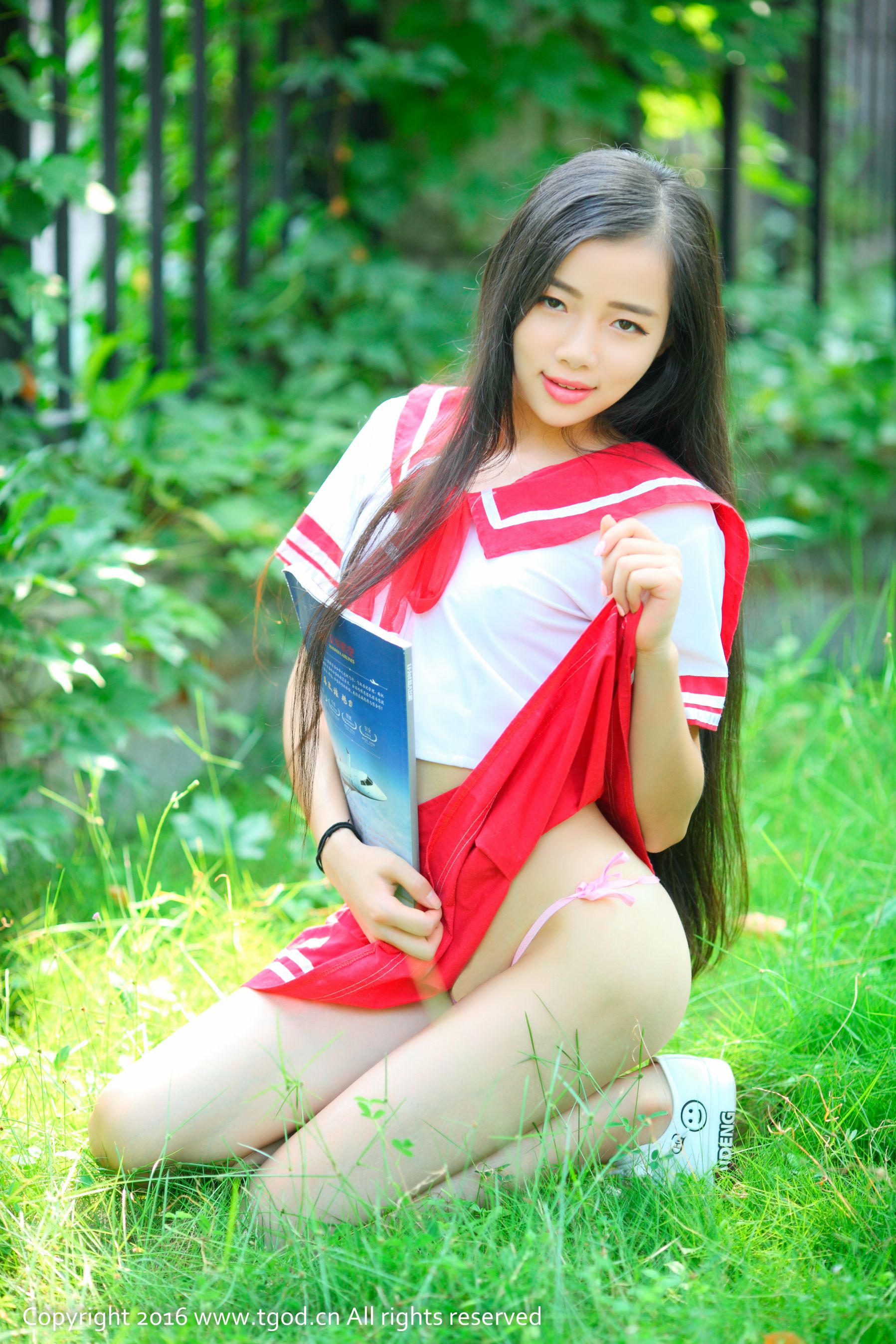 蔻蔻《女仆翘臀小清新》 [推女神TGOD]_第4张