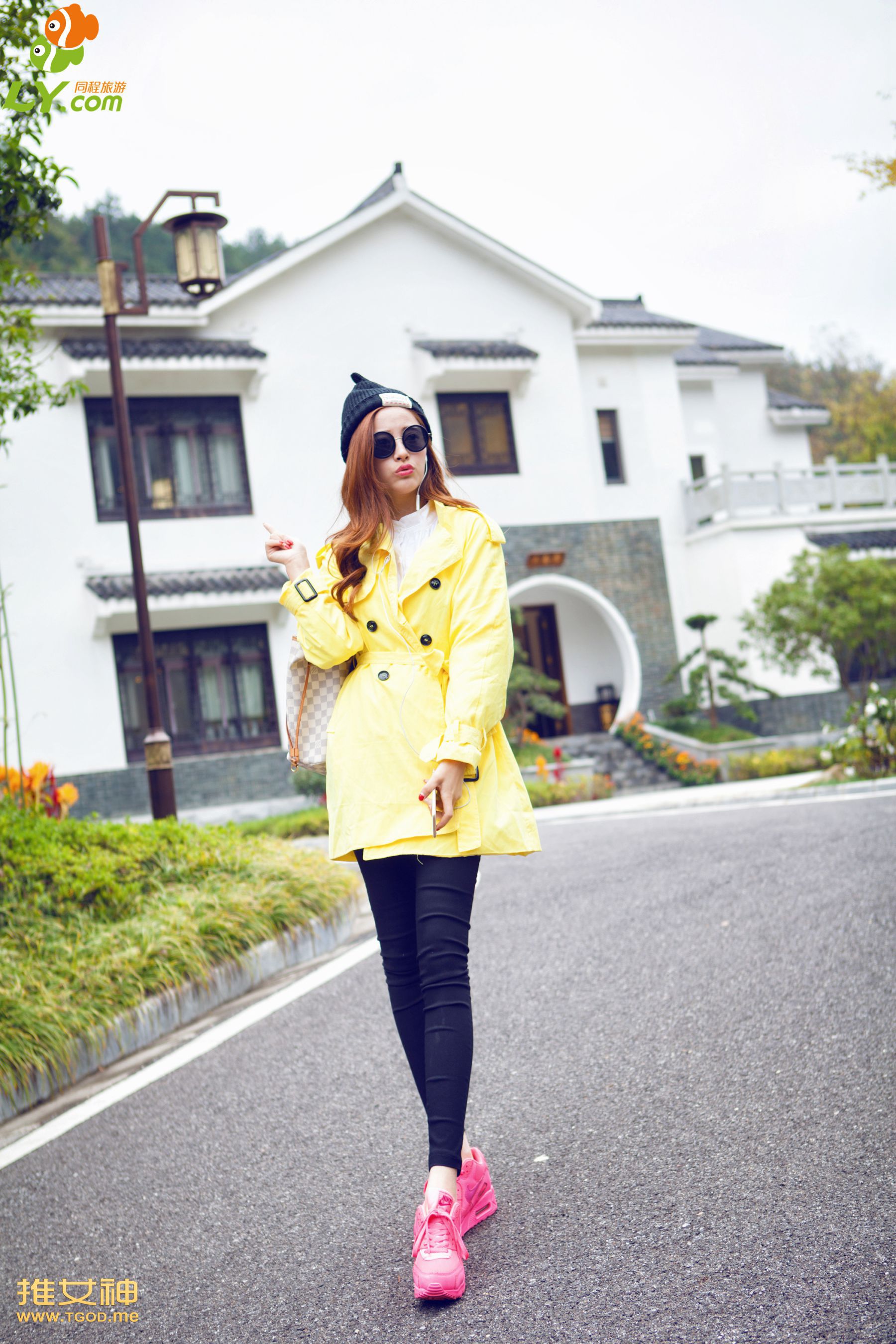 伊伊《女神去哪儿第17期》 [TGOD推女神] 写真集_第2张