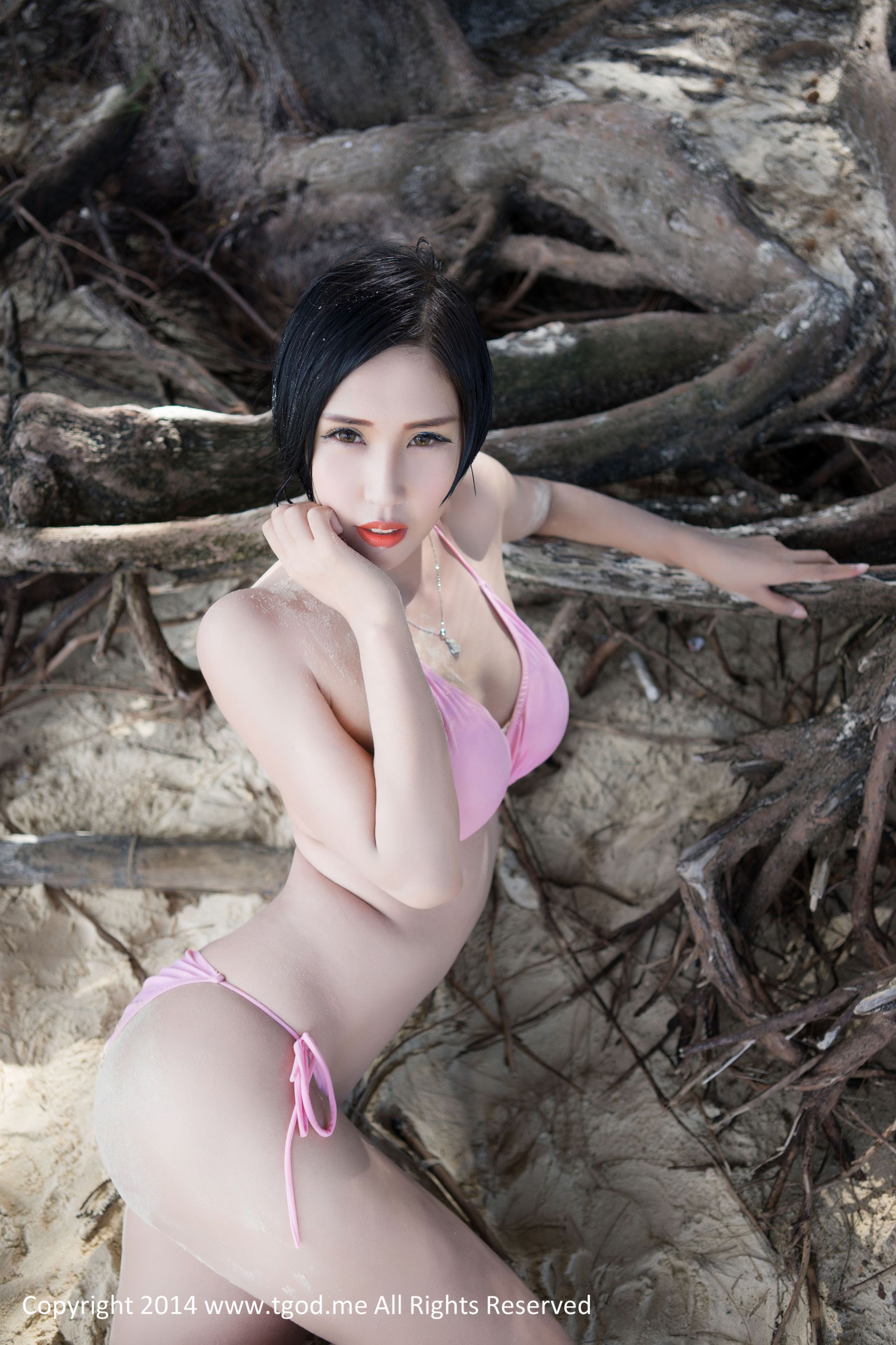 性感尤物娜依灵儿《沙巴旅拍》第2弹 [TGOD推女神] 写真集_第2张