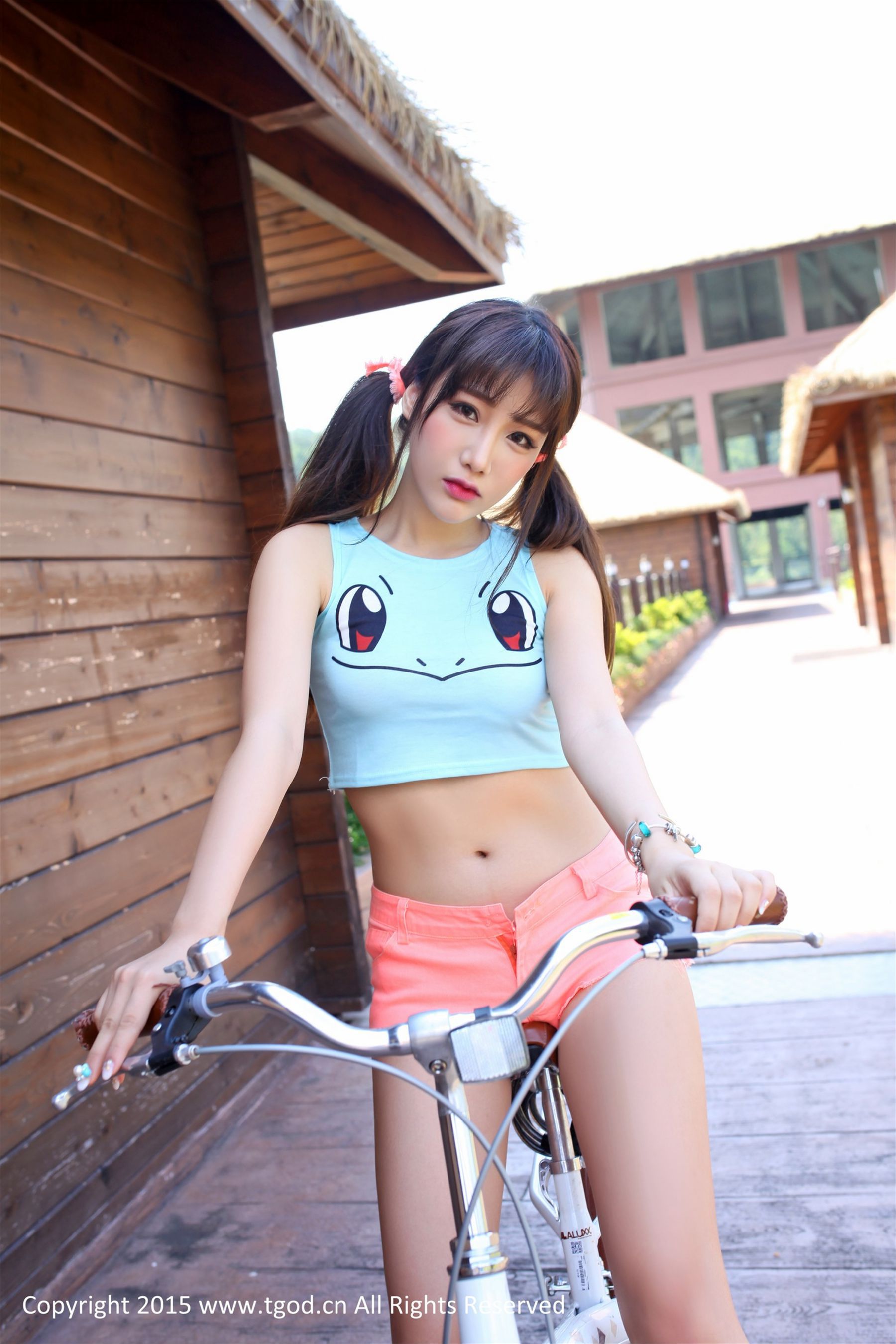 Akiki朱若慕《云曼旅拍 》热裤俏妹子 [TGOD推女神] 写真集_第3张