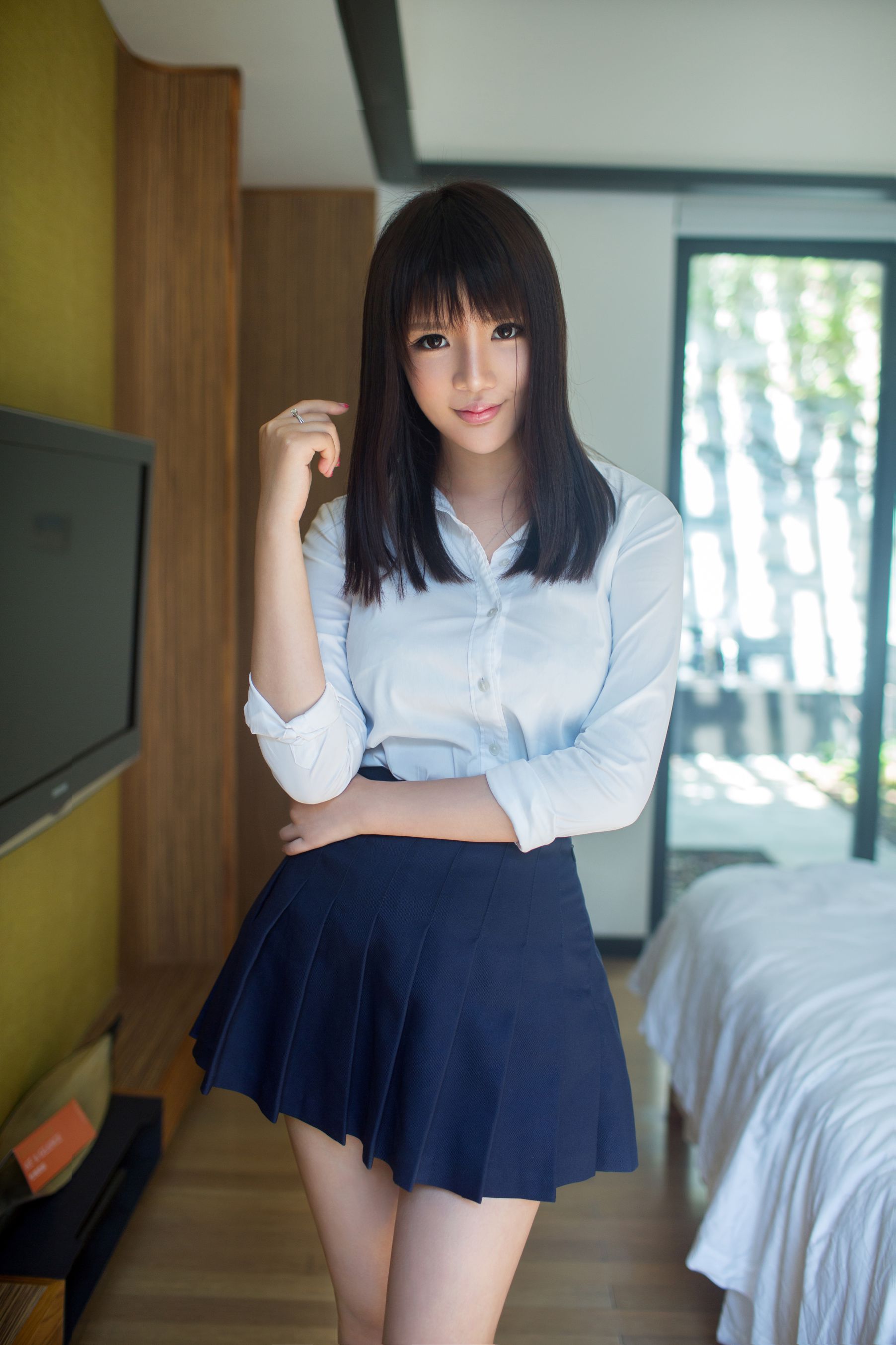 王依萌《萌颜巨乳、高大白美》 [推女郎TuiGirl] No.063_第1张