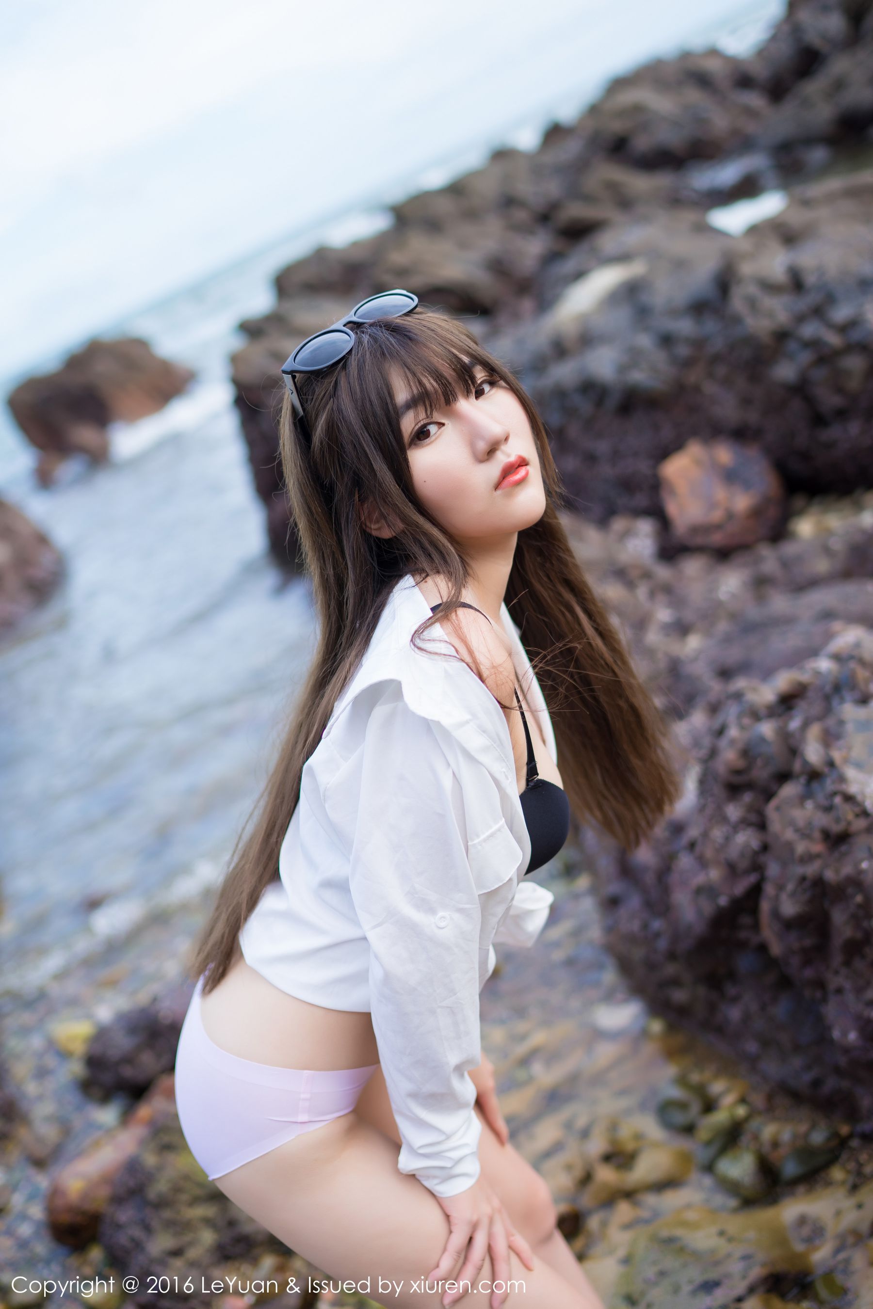 冷不丁《比基尼+白衬衫诱惑》 [星乐园LeYuan] Vol.012_第1张