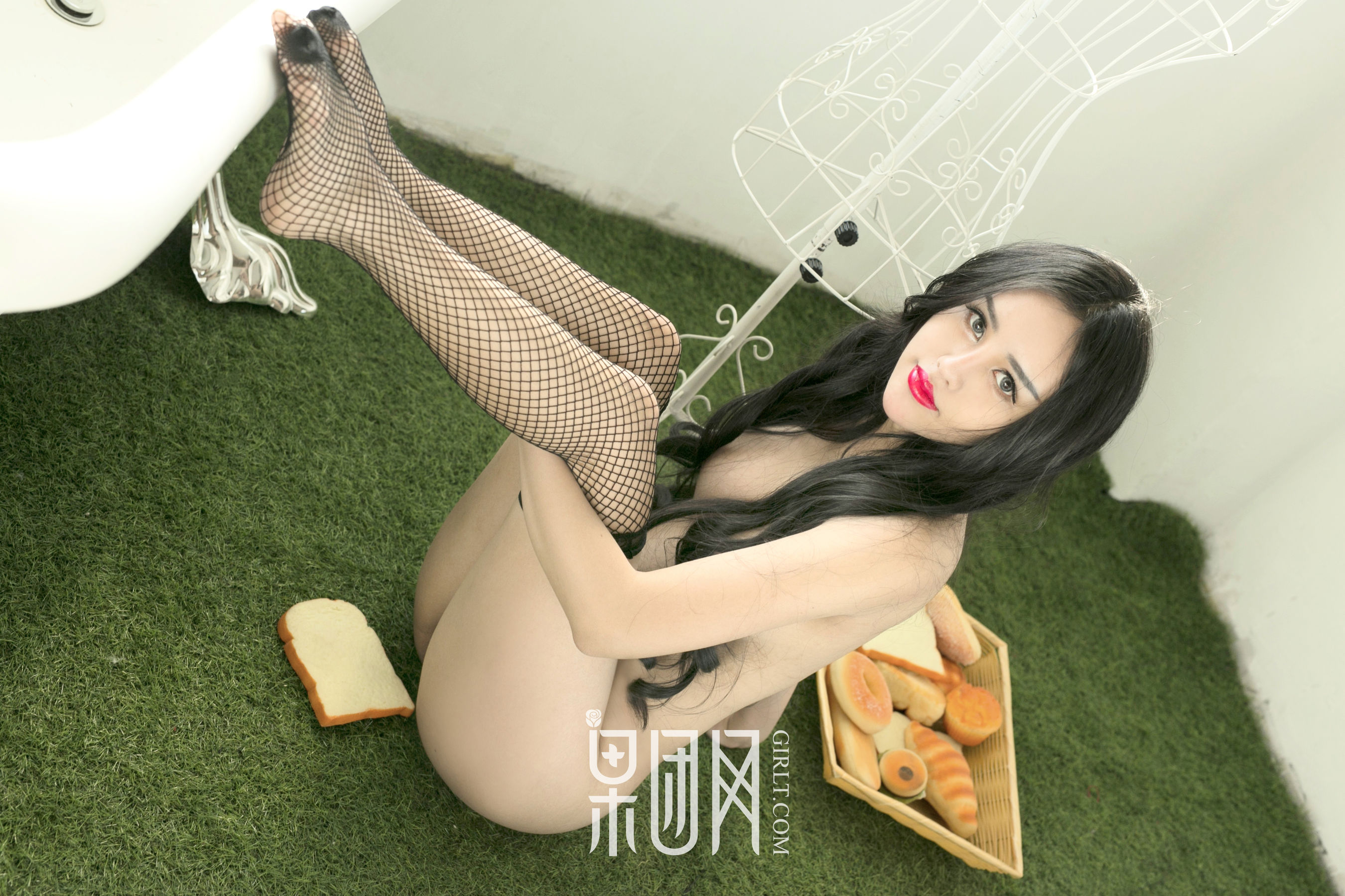 陈迪娅《浴缸双手难遮三点》 [果团网Girlt] No.006_第4张