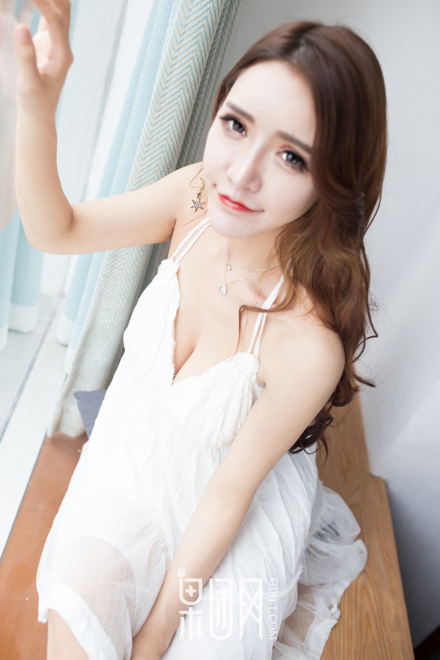 Lunana-lee《爆乳萝莉 尺度全开阳台大玩露出》 [果团网Girlt] No.011_第2张