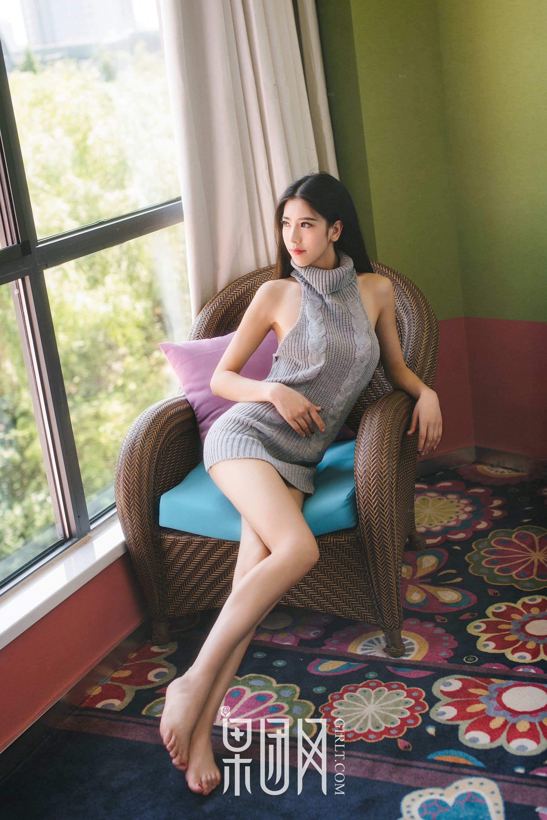 通灵儿《长腿嫩模 34D酥胸》 [果团网Girlt] No.040_第1张