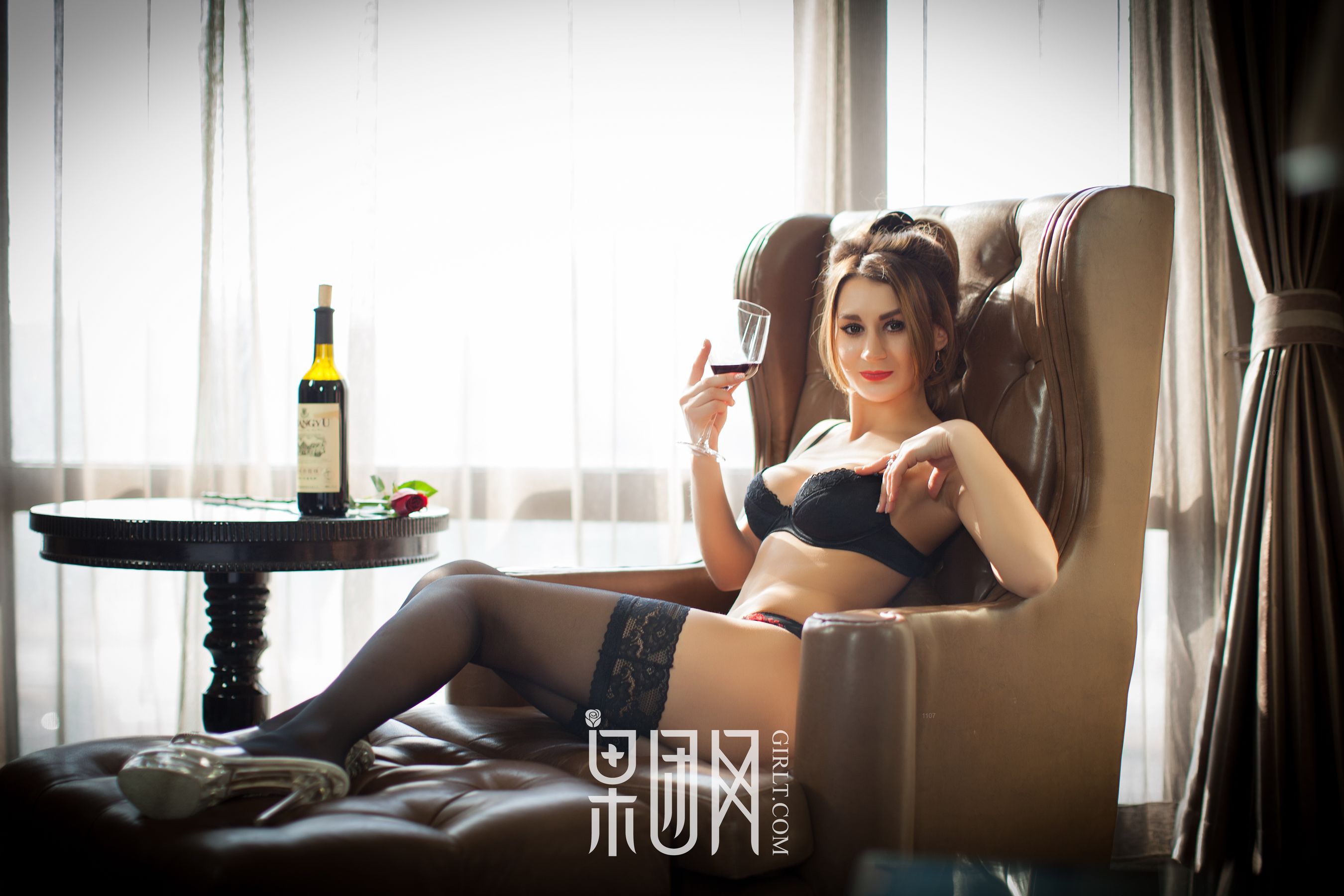 欧美豪乳蜂腰爆臀娘 [果团网Girlt] No.060_第4张