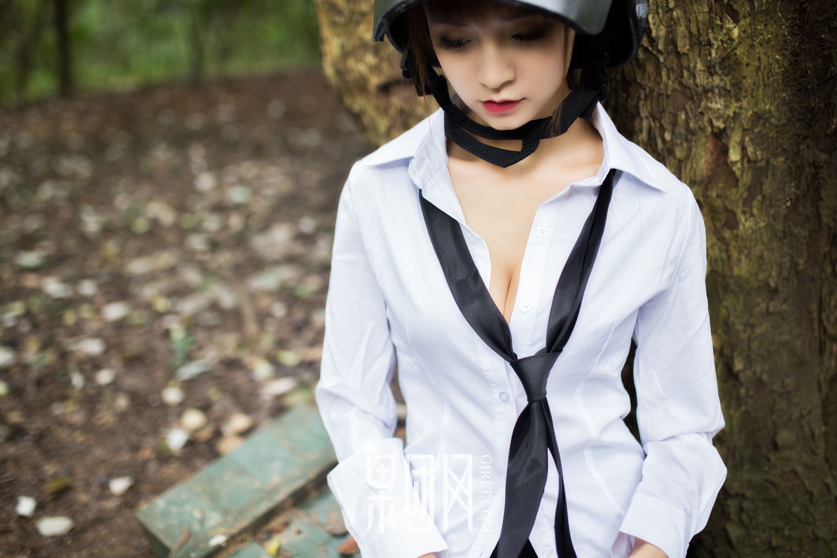 蘑菇《美女野外激战，性感撩人！》 [果团网Girlt] NO.109_第3张