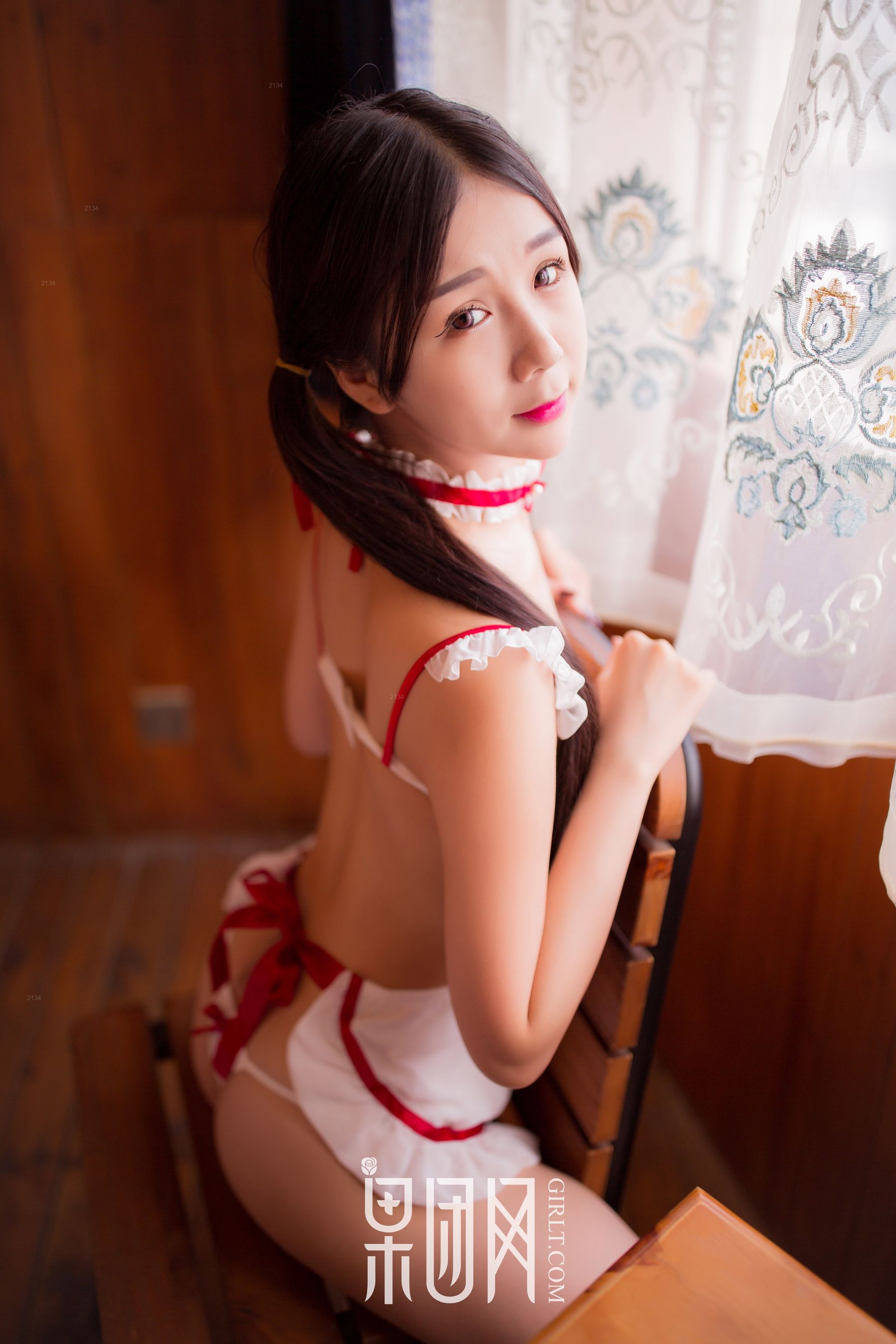 《草莓女孩》 [果团Girlt-熊川纪信] No.024_第4张