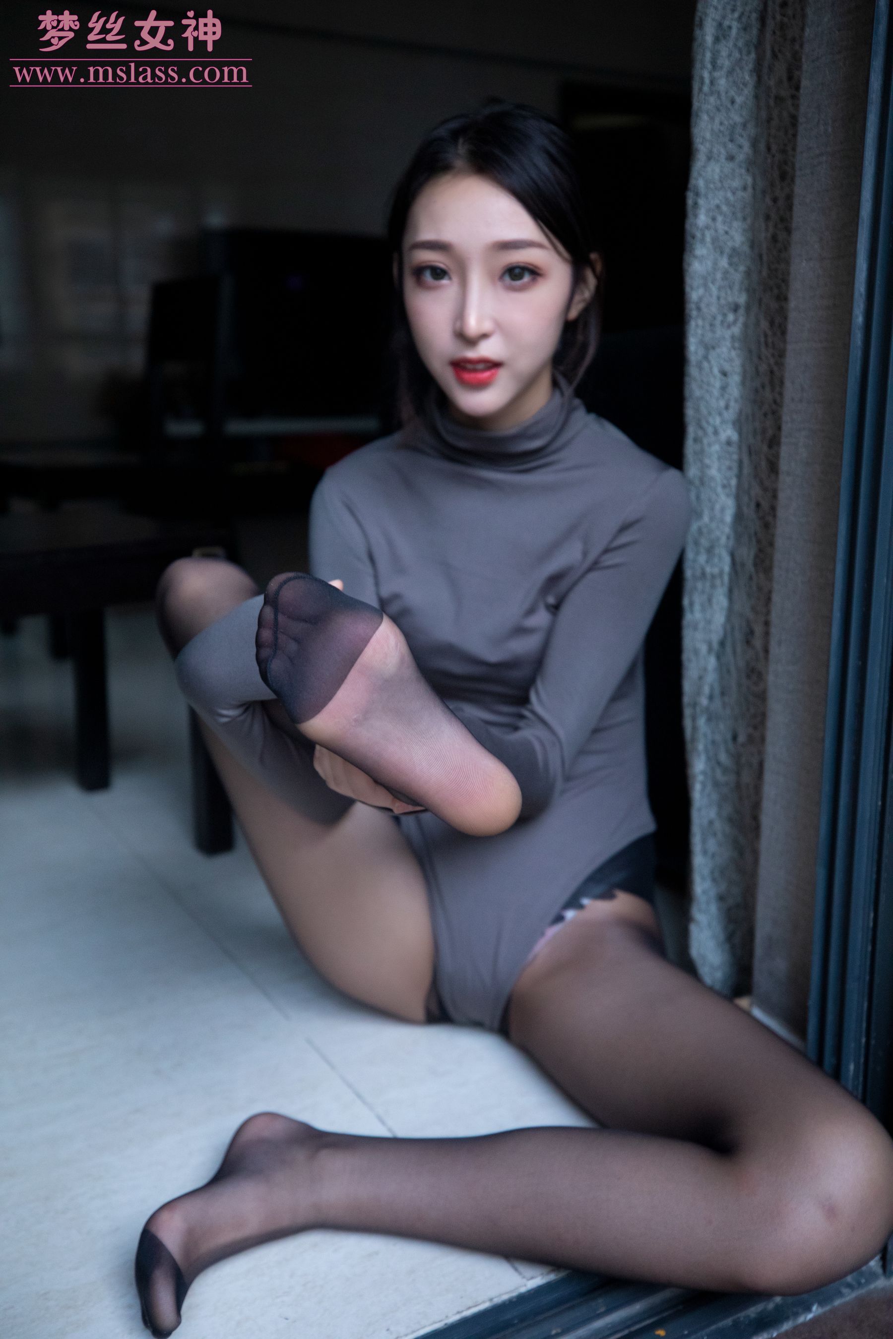 [梦丝女神MSLASS]  乔儿 美女主播（黑色）_第2张