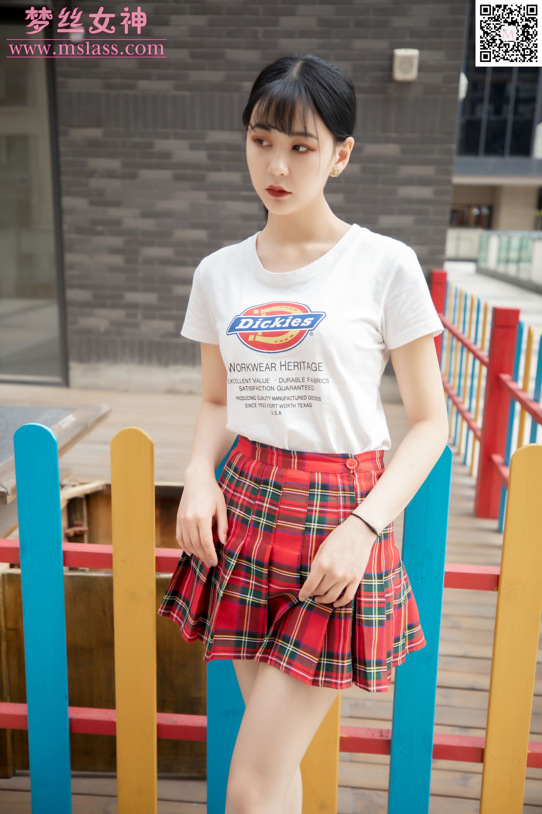 [梦丝女神MSLASS]  可岚 小白鞋的搭配_第2张