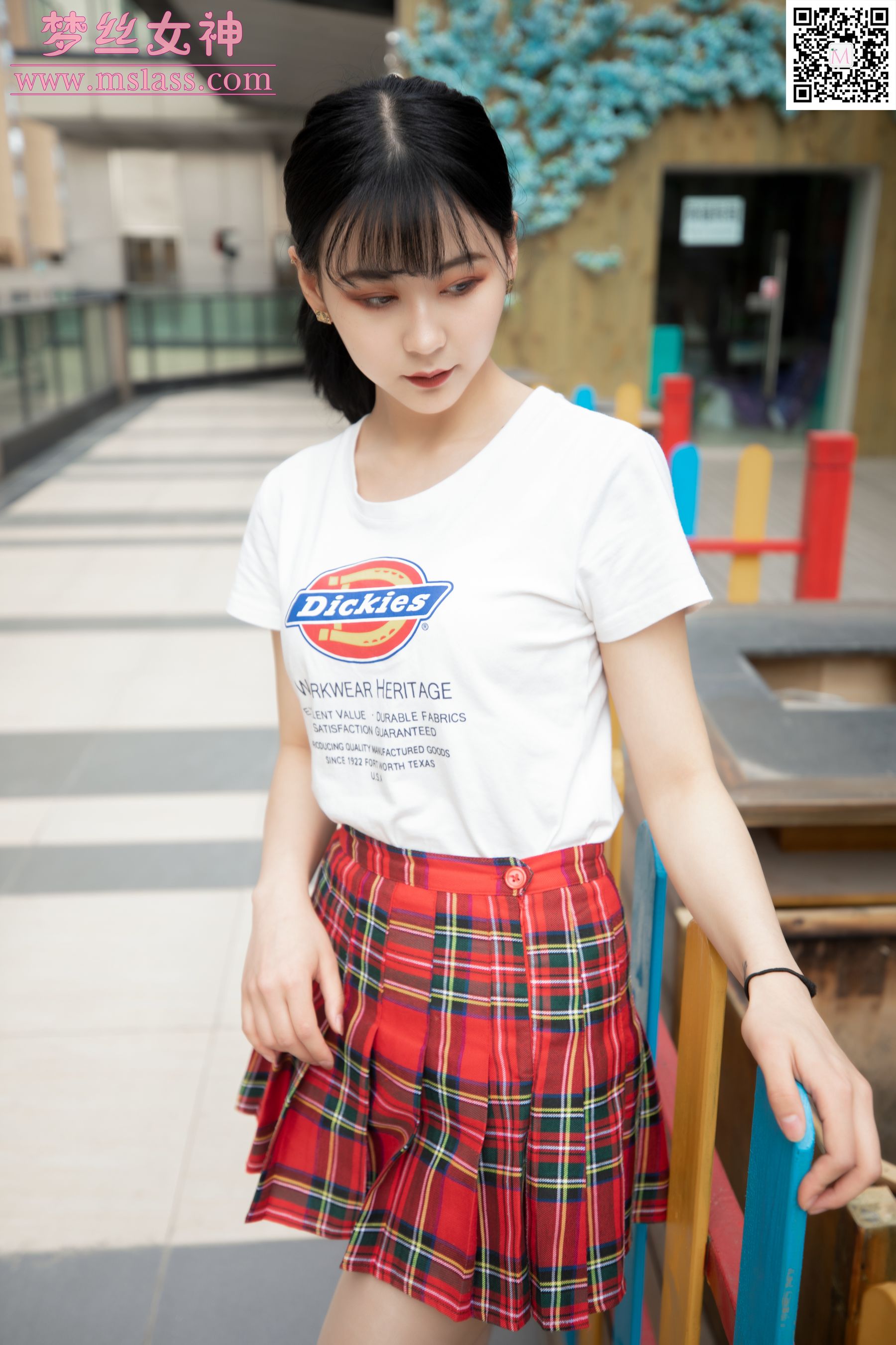 [梦丝女神MSLASS]  可岚 小白鞋的搭配_第4张